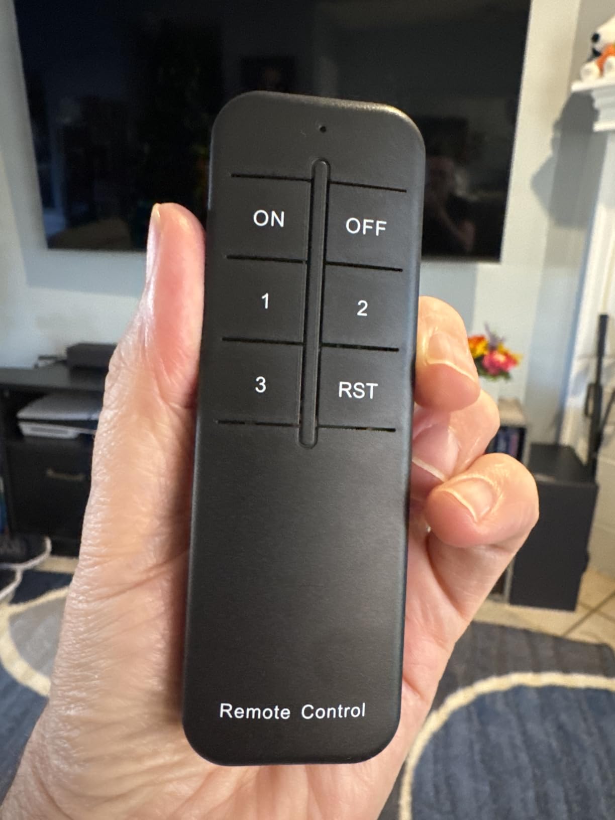 [Upgrade] HDMI Switch 3 in 1 Out, 4K@60Hz HDMI 2.0 Switch Splitter with 2.6FT Long HDMI Cable, 3-Port HDMI Switcher Selector, Supports 4K 30Hz 3D 1080P HDCP2.2 for PS5 Xbox DVD Player Fire Stick PC customer photo 2