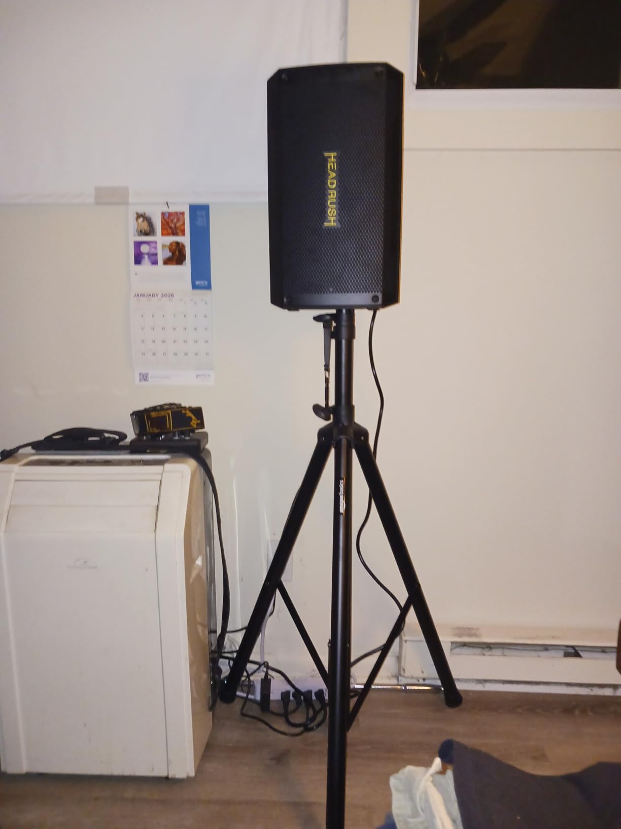 Amazon Basics Adjustable Height Tripod Speaker Stand, Sturdy Steel, Holds up to 99.2 lbs, 52