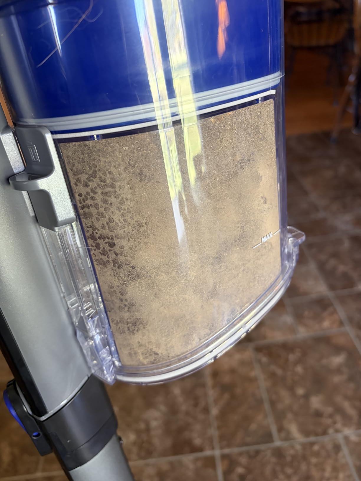 Shark | Pet Cordless Vacuum Cleaner | LED Headlights | Removable Handheld Vacuum for Pet Hair | Crevice Tool & Pet Multi-Tool Included | 40min Runtime | For Carpet & Hard Floors | Grey | IX141 customer photo 2