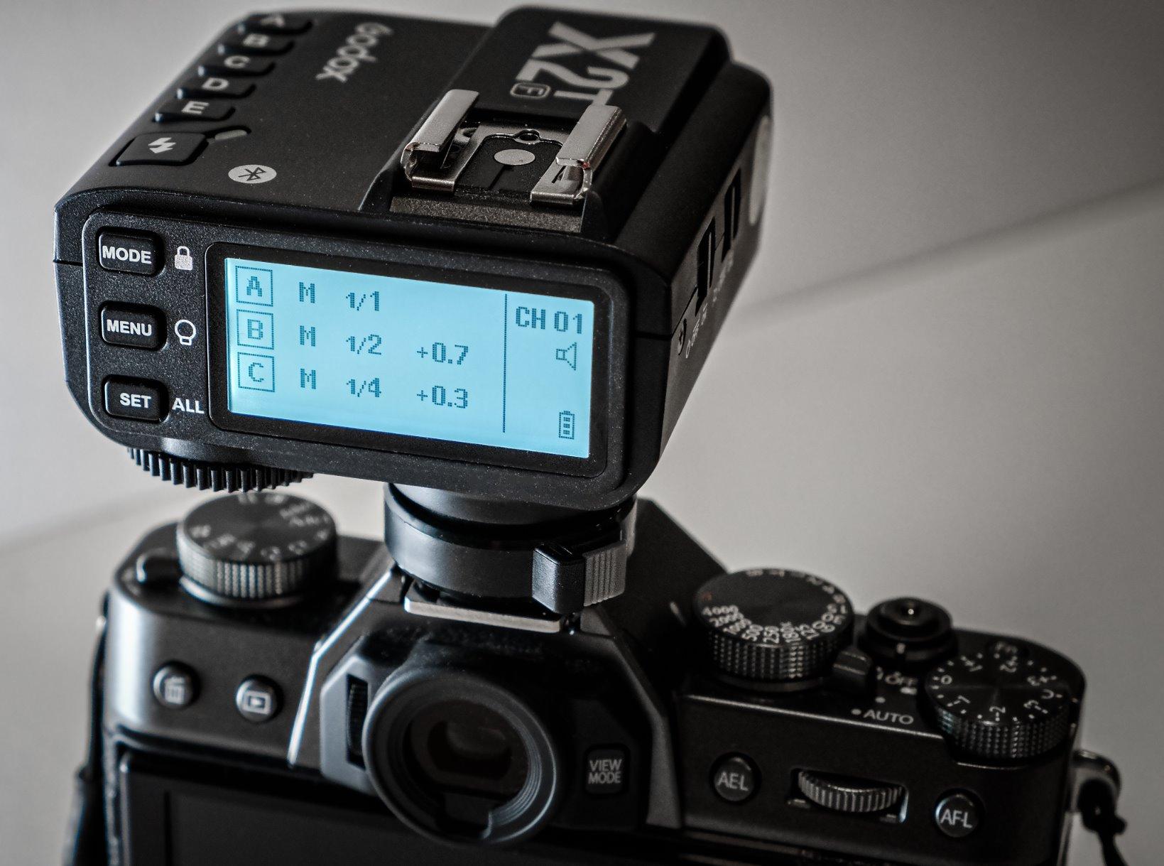 Godox X2T X2T-S Flash Trigger for Sony, with 2.4G TTL HSS 1/8000s Group Function LCD Control Panel Firmware Update, GODOX X2 X2TS X2T S Wireless Flash Trigger Transmitter for Sony Camera customer photo 1