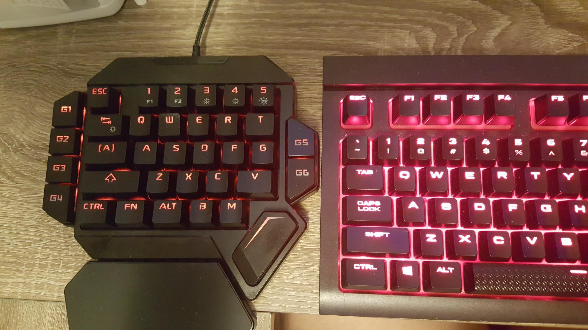 RGB One Handed Mechanical Gaming Keyboard, Colorful Backlit, Wrist Rest Support, Professional USB Wired Single Hand Mechanical Keyboard for Game customer photo 2