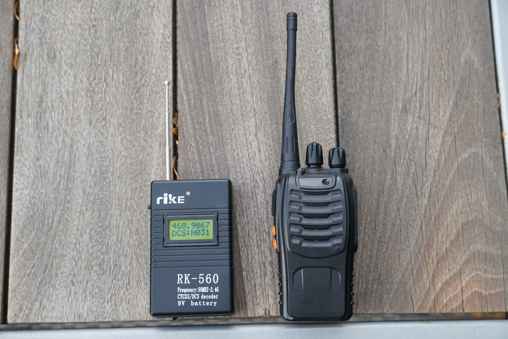 RK560 Mini Radio Frequency Counter Meter, 50MHz-2.4GHz With CTCSS/DCS Decoder, Portable Handheld, 1K / 0.1K customer photo 2