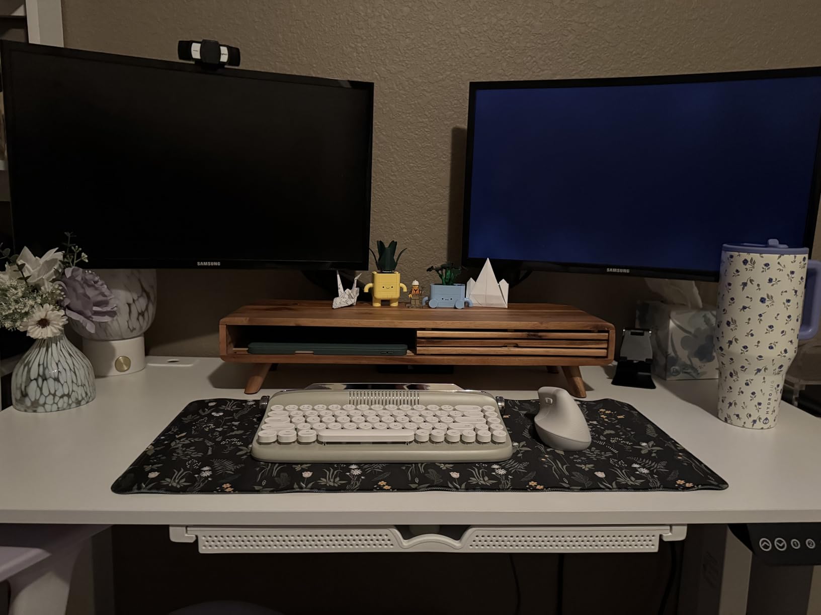 HUANUO FlowLift Dual Monitor Stand, Fully Adjustable Gaming Monitor Desk Mount for 13-32