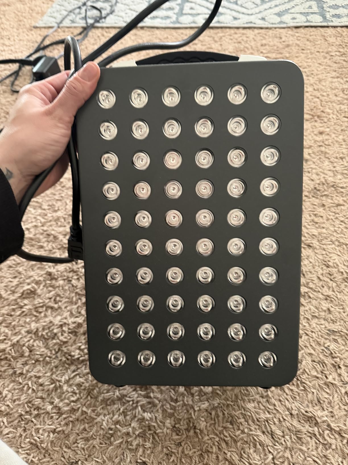 Hooga HG300 Red and Near Infrared LED Light Panel with Timer and Stand, 60 High-Efficiency LEDs, Dual Wavelength 660nm and 850nm customer photo 1