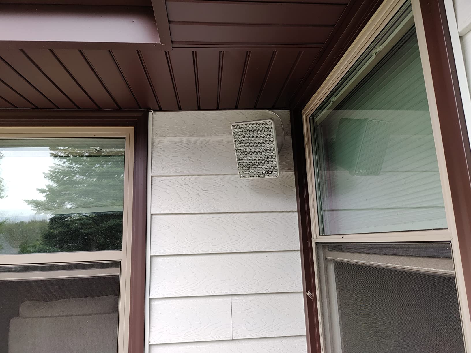 KICKER KB6B 2-Way Full Range Indoor Outdoor Speakers (Pair) Weatherproof Speakers for Patio Garage Poolside customer photo 2