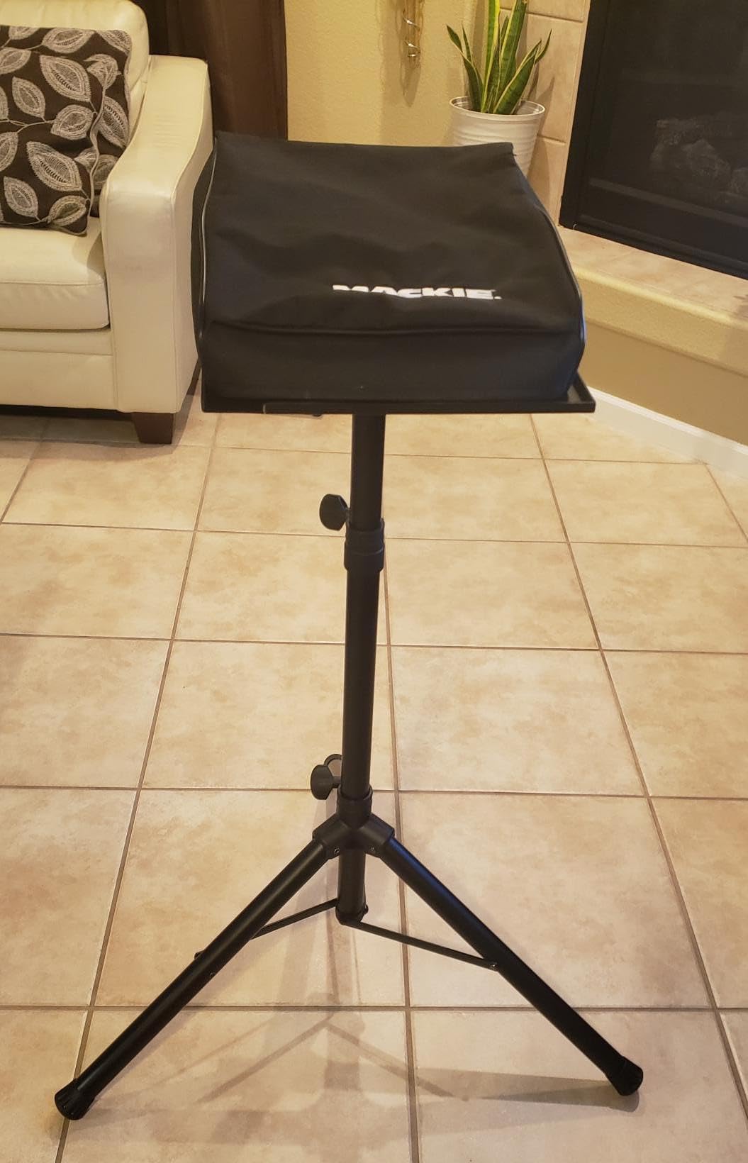 Amazon Basics Adjustable Height Portable Laptop Tripod Stand for Workstation, DJ Equipment, Projector, or Mixer customer photo 2