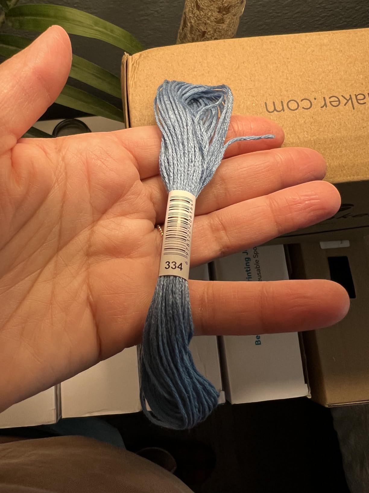 LOVIMAG Embroidery Thread Floss 140 Colors Skeins Friendship Bracelet String Making Bracelets Cross Stitch Kit Supplies Thin Yarn Sewing Patterns Cotton Strings Crochet Braces Wrap Rainbow Crafts customer photo 1