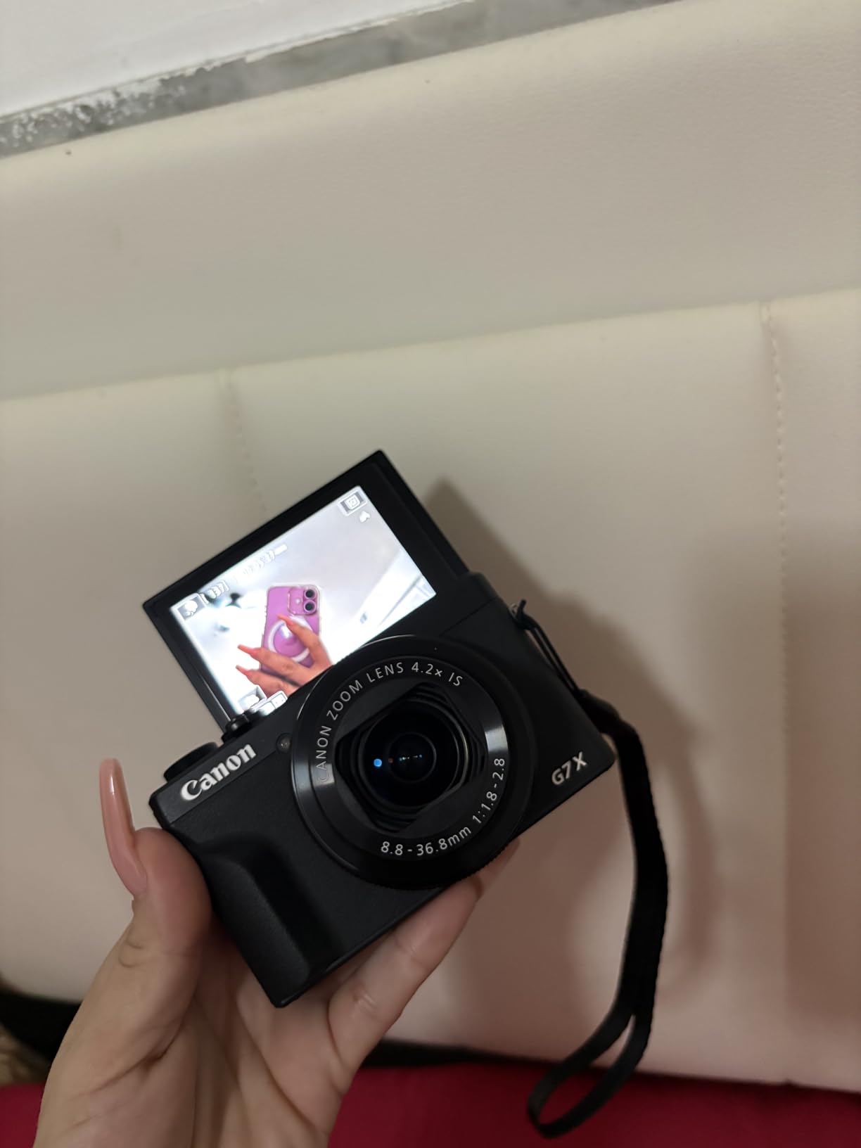 Canon PowerShot G7X Mark III Digital Camera with 4.2x Optical Zoom Lens (Silver) customer photo 2