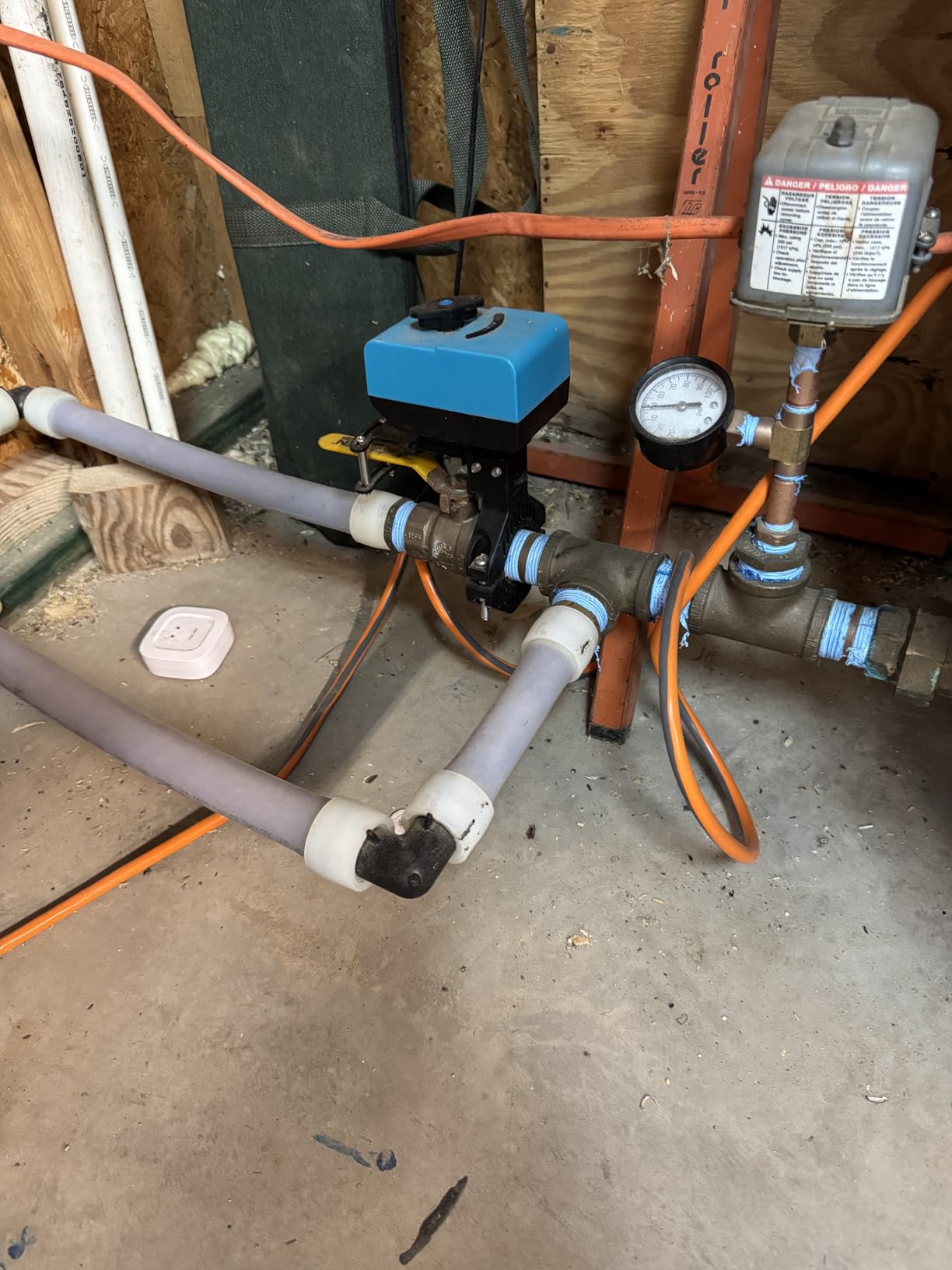 YoLink Hub, 1/4 Mile Super Long Range Smart Hub LoRa Enabled Smart Home Automation Bridge Home Security Monitoring System - Central Controller for YoLink Smart Home Devices - White customer photo 1