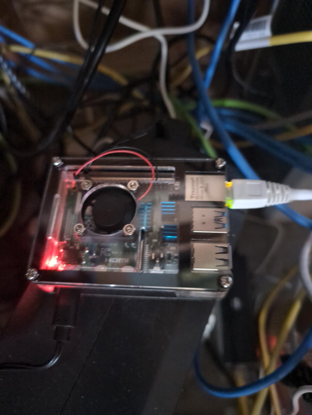 Miuzei Raspberry Pi 4 Case with Fan Cooling Pi 4B Case with 5V 3A Power Supply, 4 pcs Aluminum Heatsinks Support Pi 4 Model B 8gb/4gb (No Raspberry Pi Board) customer photo 1