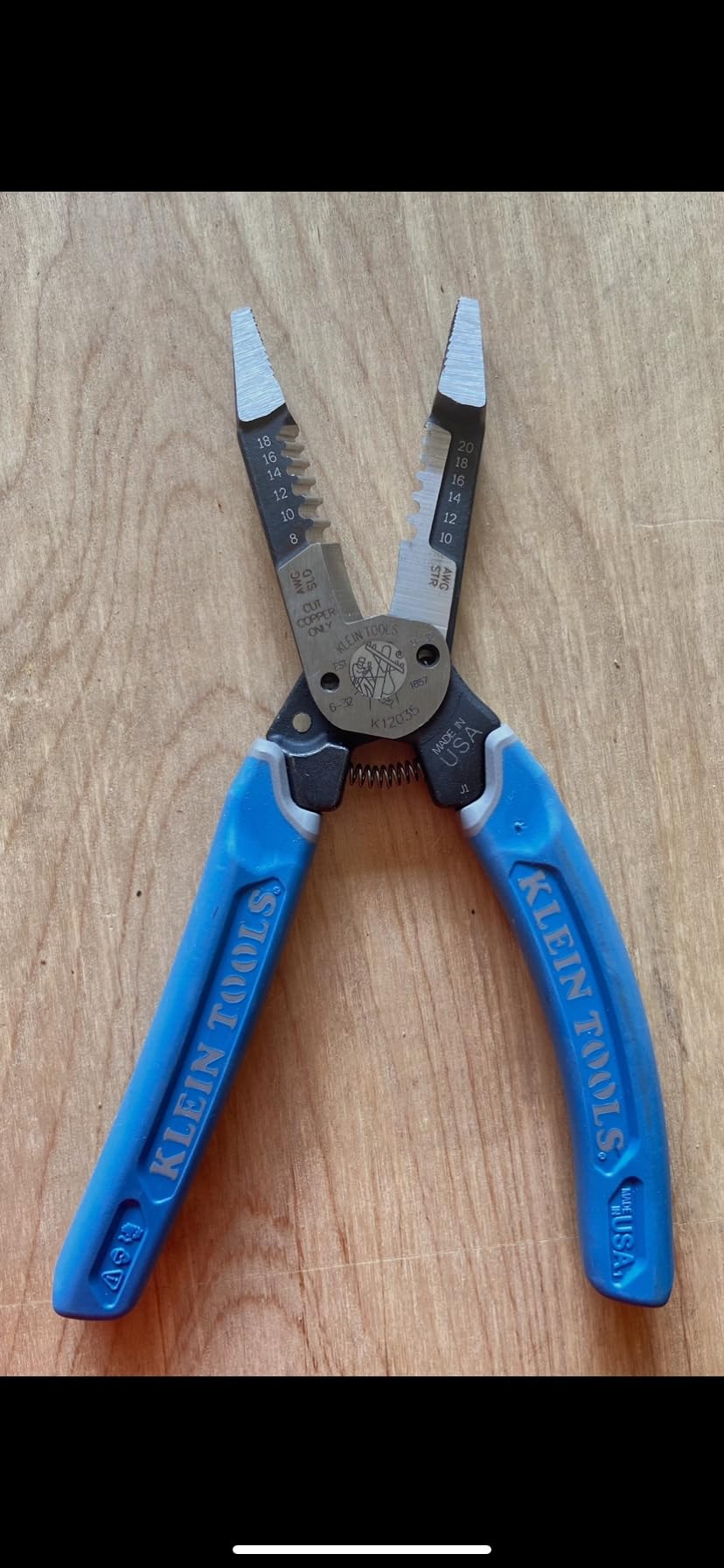 Klein Tools K12035 Klein-Kurve Wire Cutters, Made in USA, Heavy Duty Wire Stripping Tool customer photo 2