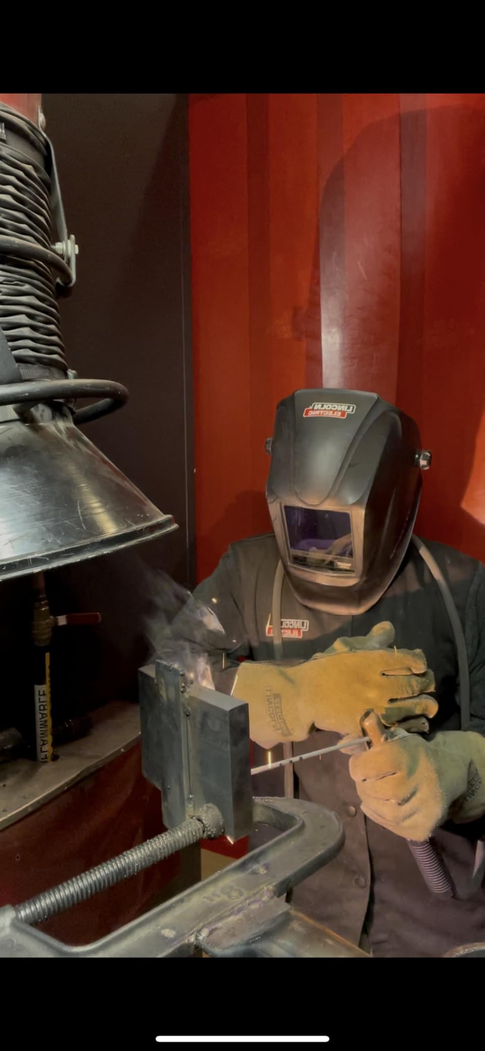 Lincoln Electric K3034-4 VIKING 3350 Auto Darkening Welding Helmet with 4C Lens Technology, Matte Black customer photo 1