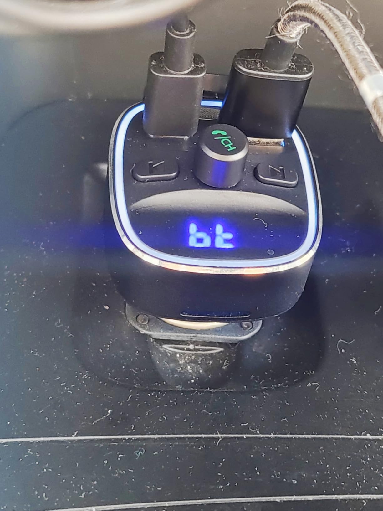 LENCENT FM Transmitter, Bluetooth FM Transmitter Wireless Radio Adapter Car Kit with Dual USB Charging, Audio Receiver Car Charger MP3 Player, Support Hands-Free Calling, TF Card & USB Disk customer photo 2