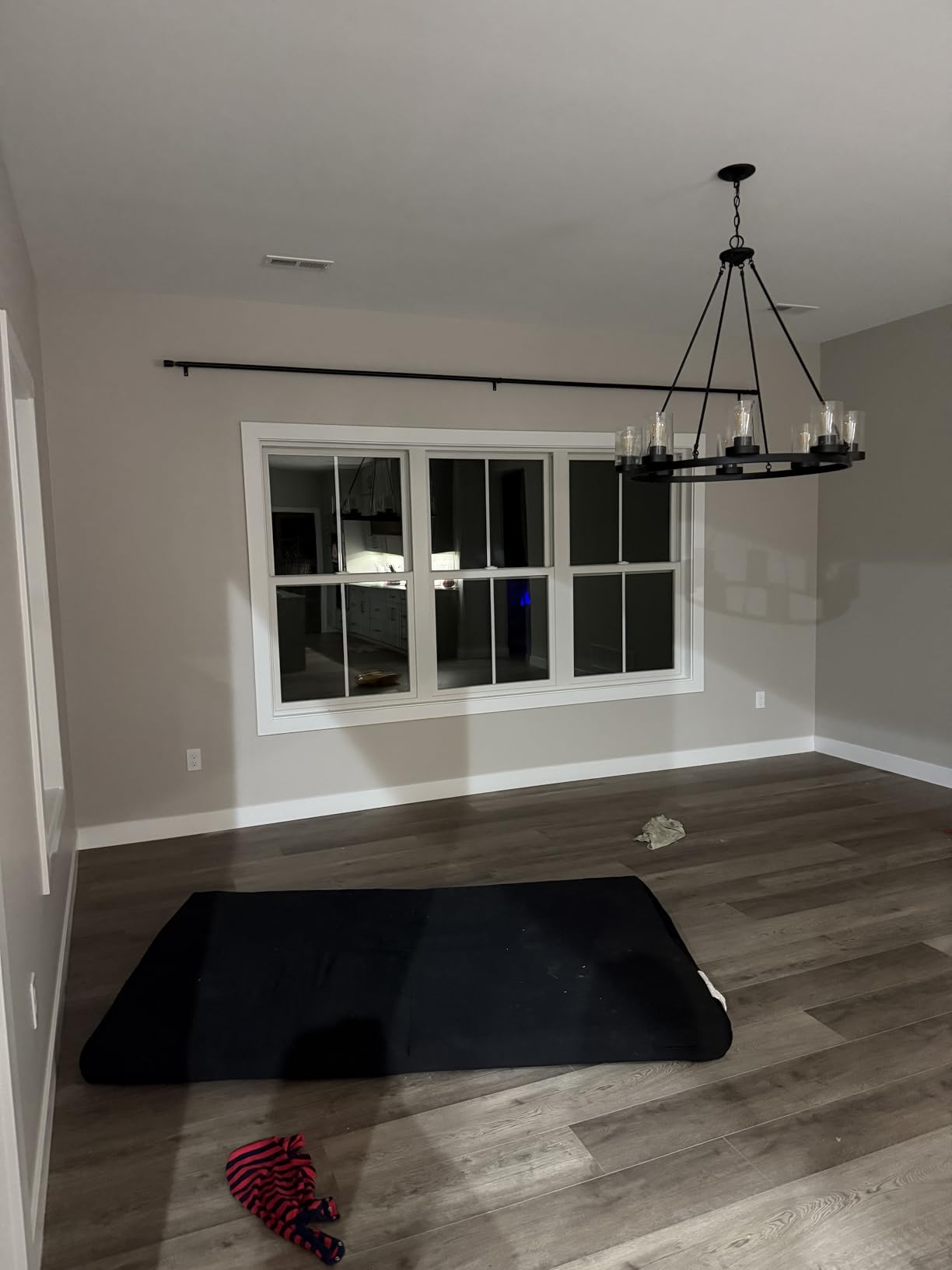 Laser Level, RockSeed Cross Line Laser with Self-Leveling, Vertical and Horizontal Line, Rotatable 360 Degree, Carrying Pouch, Battery Included customer photo 2