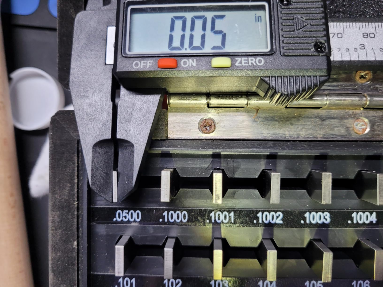 Digital Caliper, Sangabery 0-6 inches Caliper with Large LCD Screen, Auto - Off Feature, Inch and Millimeter Conversion Measuring Tool, Perfect for Household/DIY Measurment, etc customer photo 1