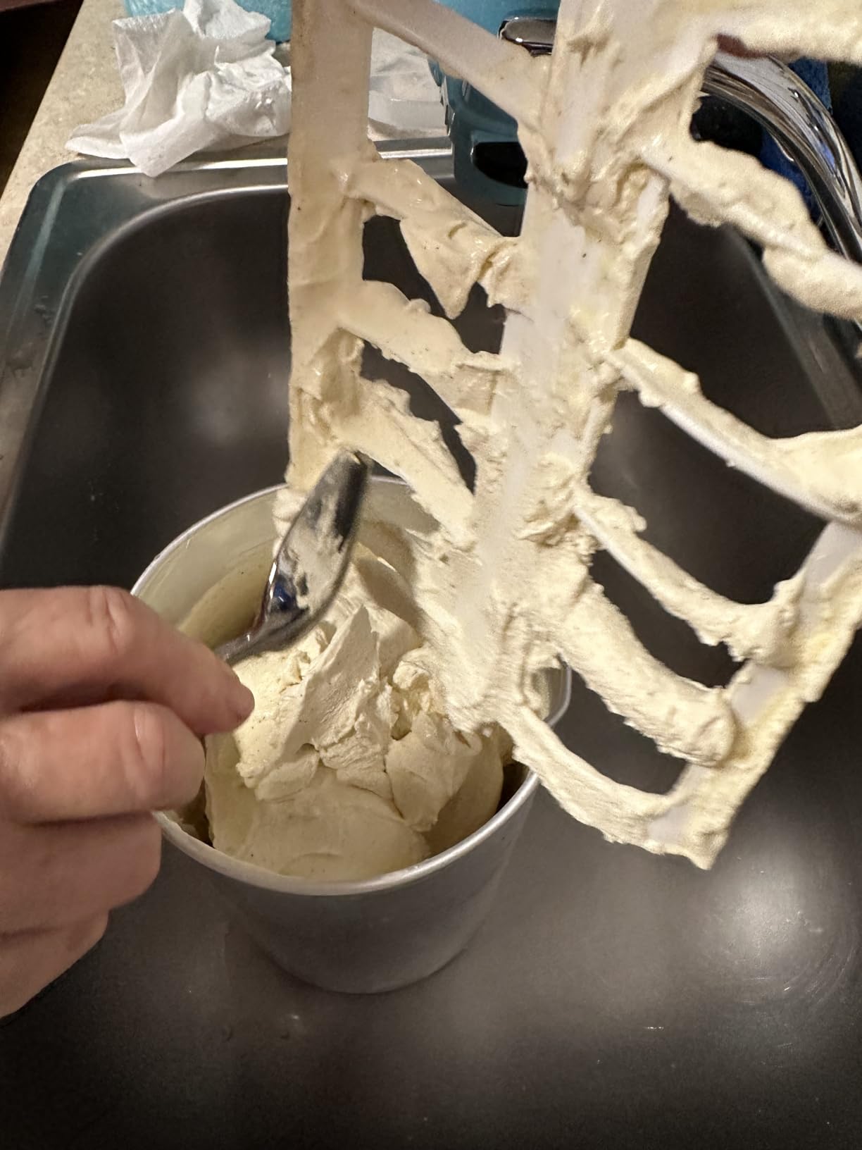 Nostalgia Electric Ice Cream Maker - Old Fashioned Soft Serve Ice Cream Machine Makes Frozen Yogurt or Gelato in Minutes - Fun Kitchen Appliance - Blue - 4 Quart customer photo 1