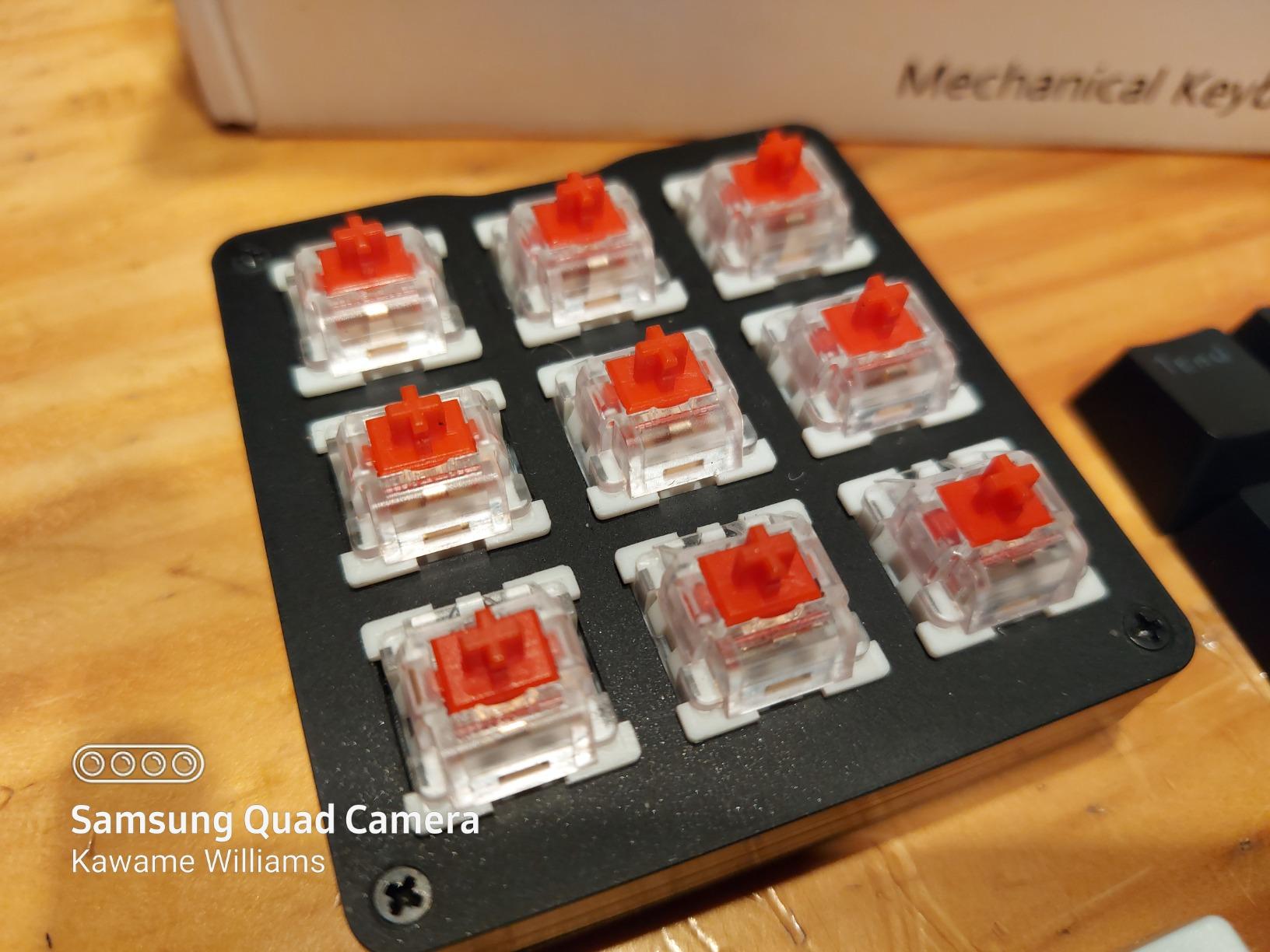 Koolertron One Handed Macro Mechanical Keyboard, RGB LED Backlit Portable Mini One-Handed Mechanical Gaming Keypad OSU! Keyboard 9 Fully Programmable Keys Blue Switches customer photo 2