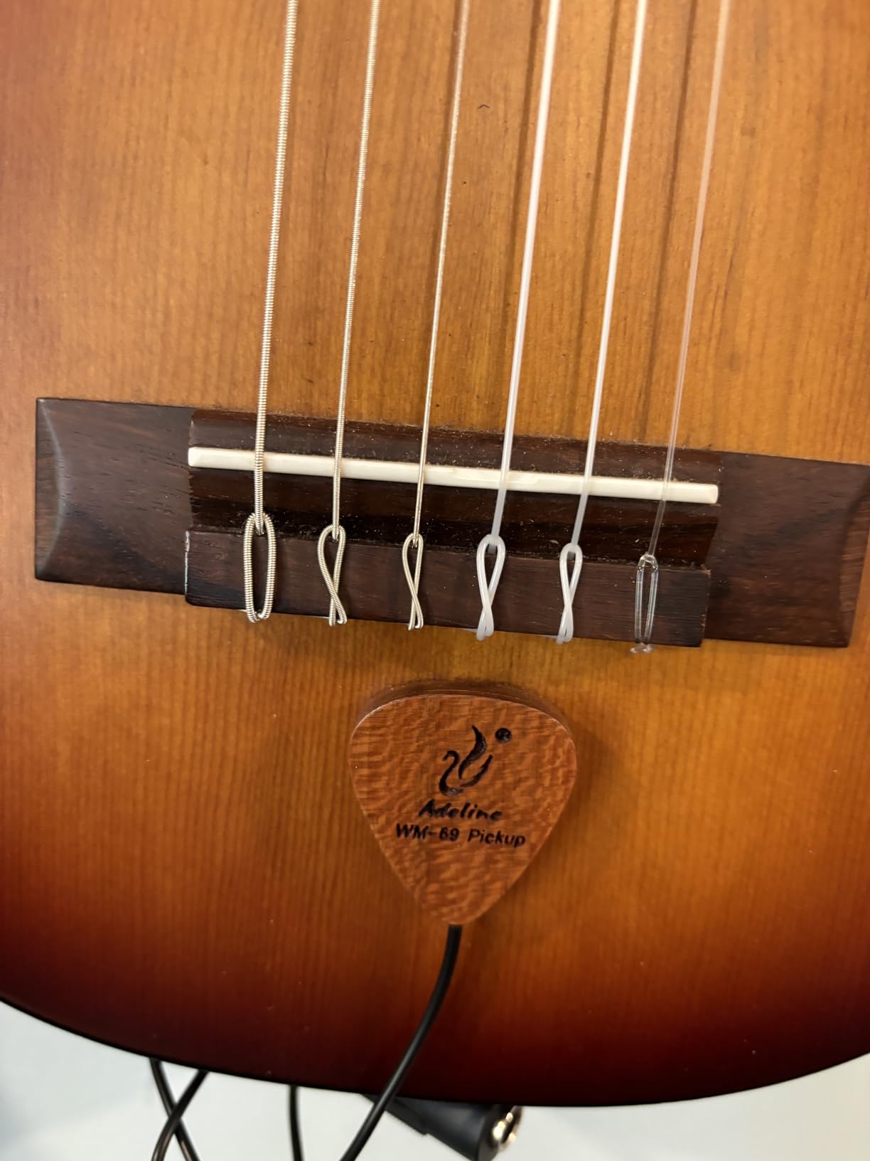 Adeline Ukulele pickup transducer, It's suitable for Classical Acoustic Guitar Violin Viola Banjo Mandolin Ukulele Uke Cello， can 
