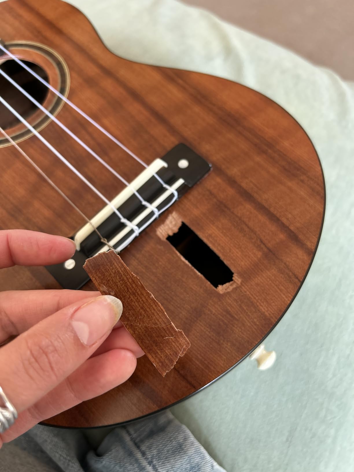 Adeline Ukulele pickup transducer, It's suitable for Classical Acoustic Guitar Violin Viola Banjo Mandolin Ukulele Uke Cello， can 