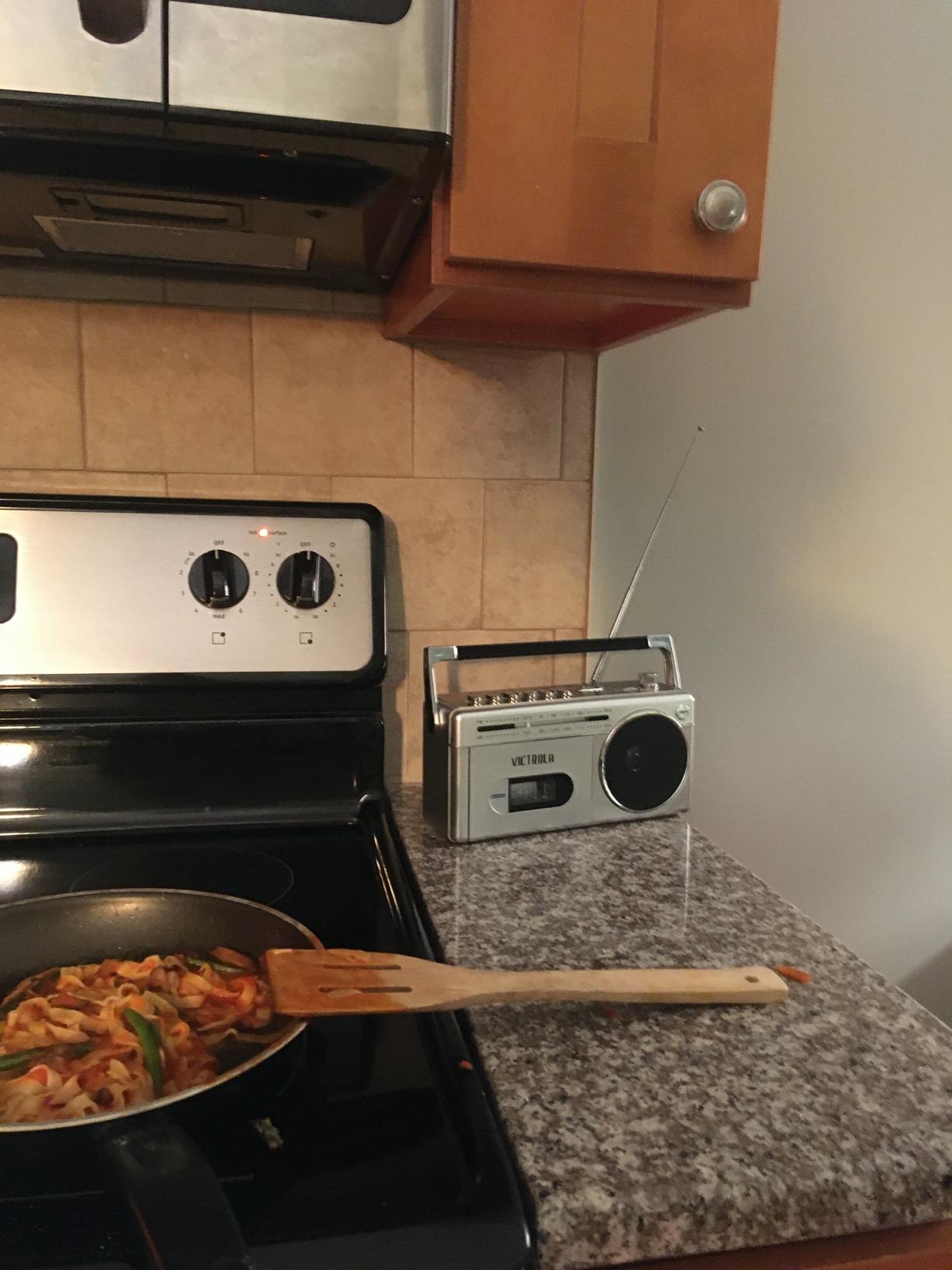 Victrola VBB-25-SLV Mini Bluetooth Boombox with Cassette Player, Recorder and Am/Fm Radio, Silver customer photo 2