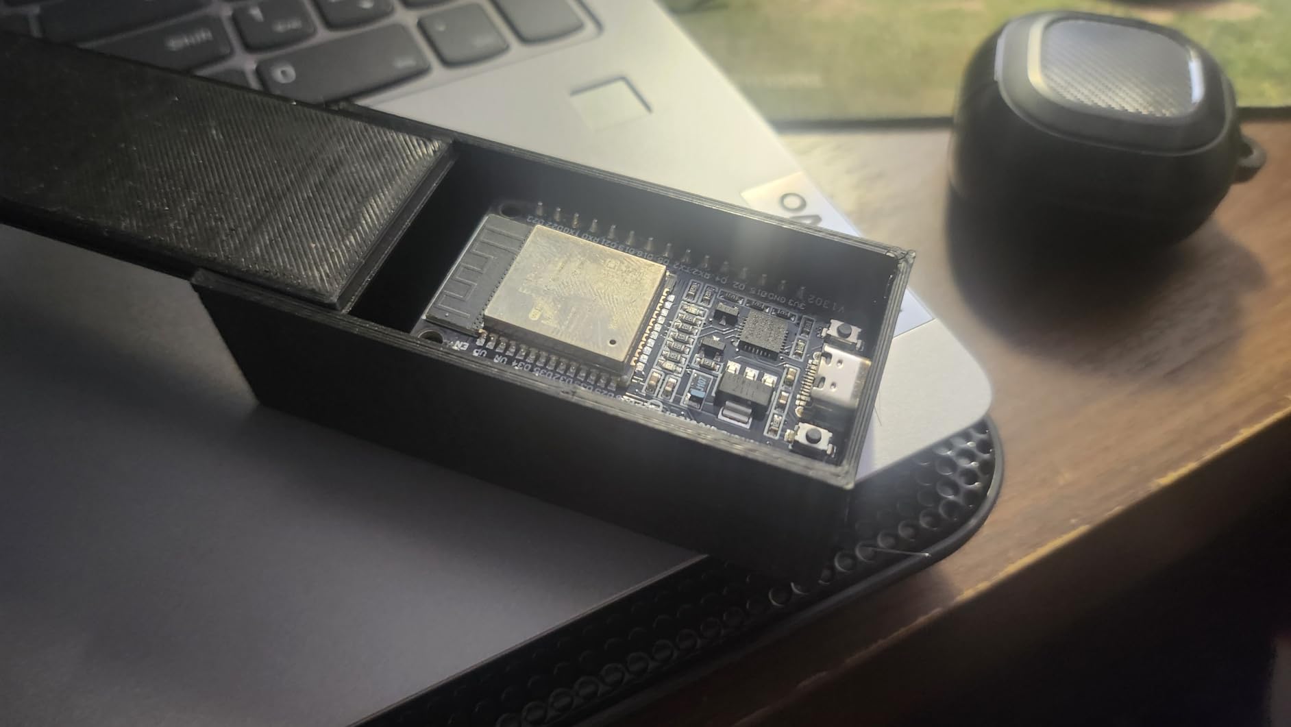 ESP-WROOM-32 ESP32 ESP-32S Development Board 2.4GHz Dual-Mode WiFi + Bluetooth Dual Cores Microcontroller Processor Integrated with Antenna RF AMP Filter AP STA Compatible with Arduino IDE (1 PCS) customer photo 2