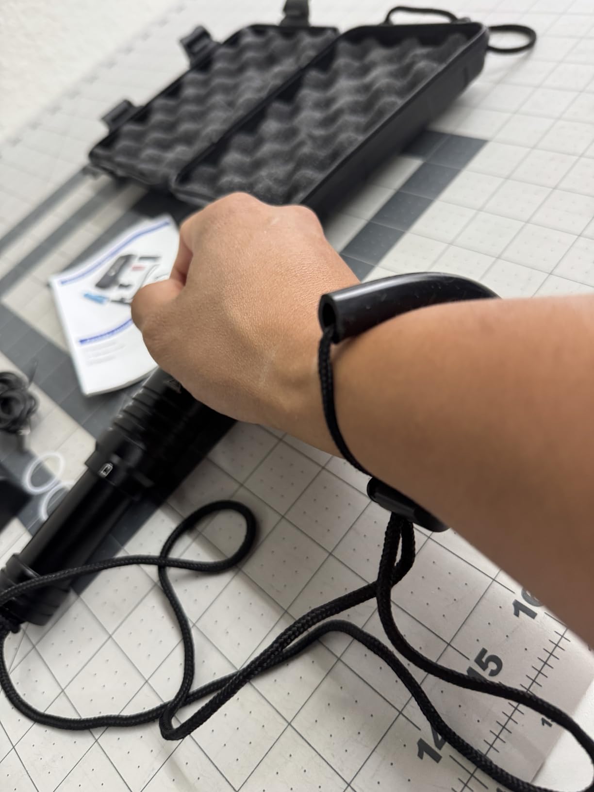 WINDFIRE Dive Light Scuba Diving Flashlight, Super Bright Rechargeable Waterproof Torch with Power Indicator, 3 Modes Underwater Lights, Scuba & Snorkeling Safety Dive Lights for Night Diving customer photo 2