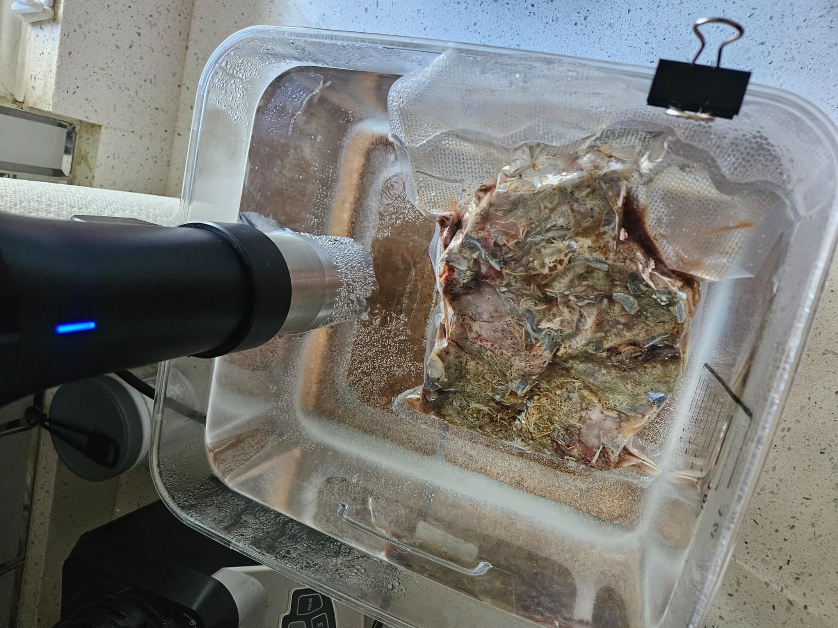 Anova Culinary Sous Vide Precision Cooker 2.0 (WiFi), 1000 Watts customer photo 2