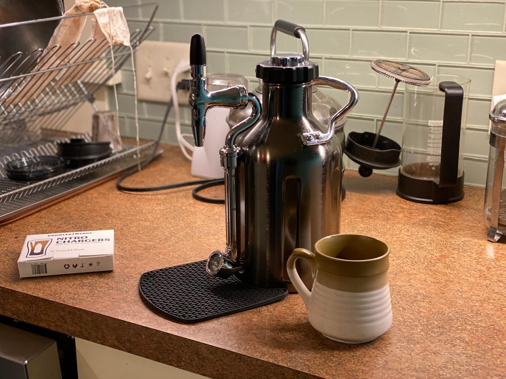 GrowlerWerks uKeg Nitro Cold Brew Coffee Maker, 50 oz, Black Chrome customer photo 2