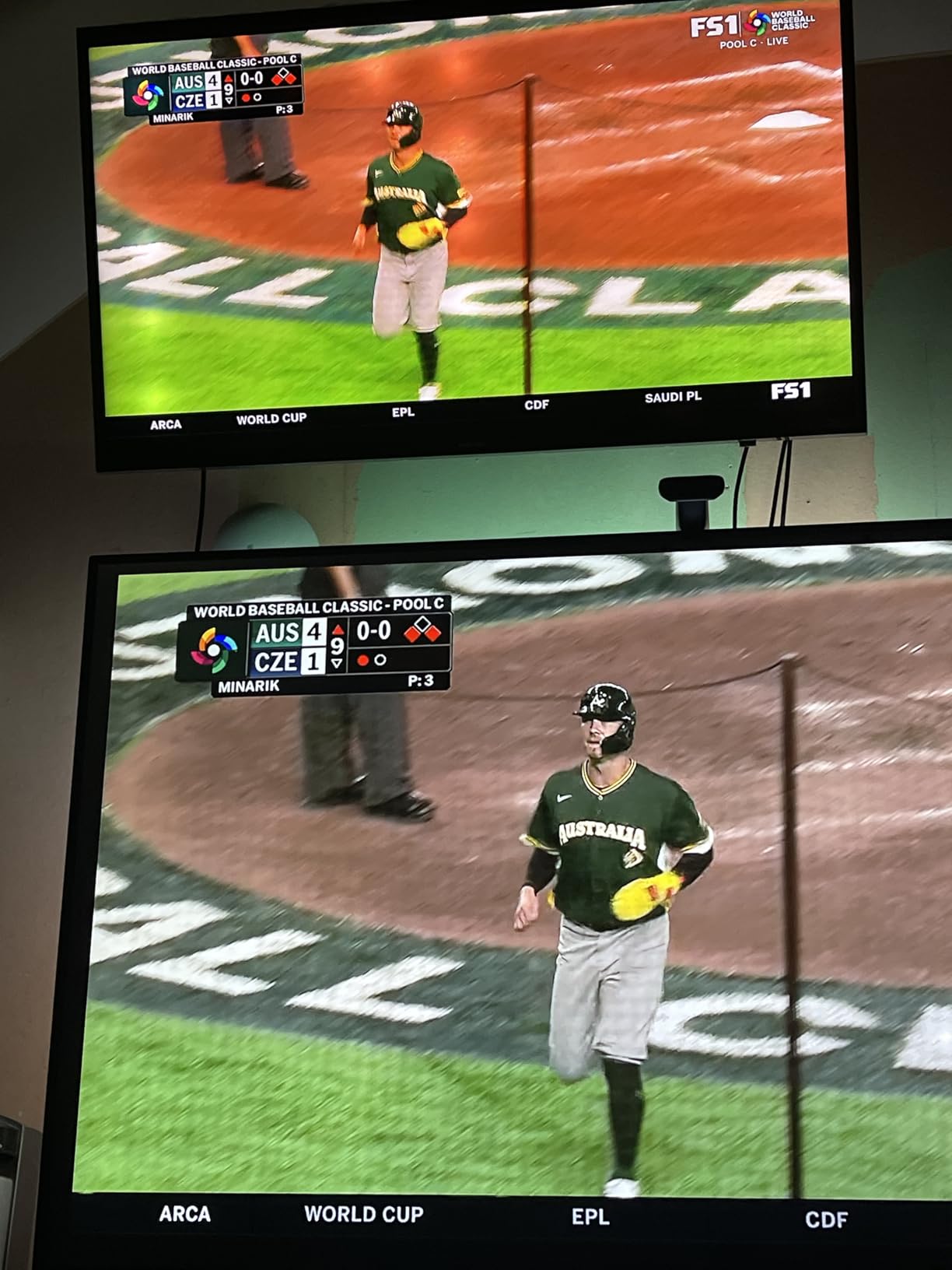 avedio links HDMI Splitter 4K@60Hz, HDMI Splitter 1 in 2 Out-Not Extended Display(Only Mirror Screens), Support 3D Dol-by Vision Atmos HDMI2.0b, HDCP2.2, 18.5Gbps, Auto Downscaling, Full HD 1080P customer photo 1