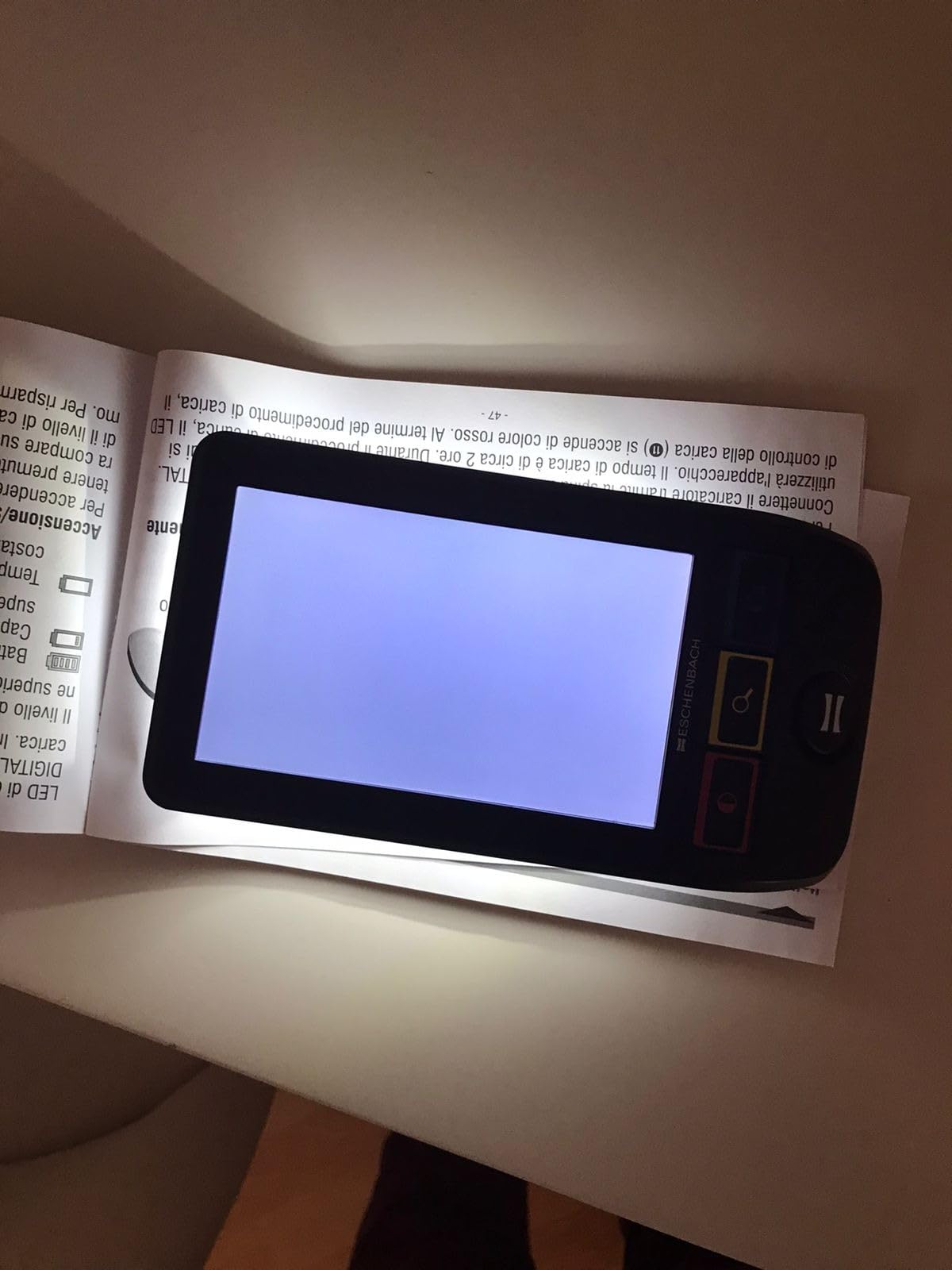 Eschenbach SmartLux Digital Portable Magnifier - Handheld HD Video Magnifier For Low Vision w/Image Capture customer photo 1