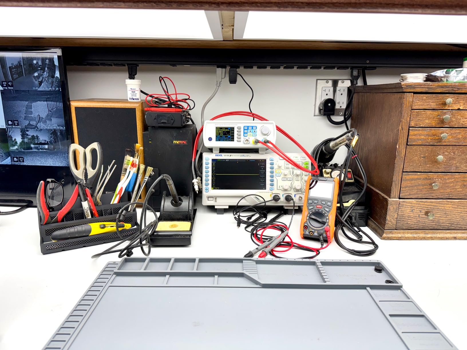 Rigol DS1202Z-E Digital Oscilloscope 200Mhz Bandwidth,2 Channels,1GSa/s Sampling Rate,24Mpts Memory Depth customer photo 1