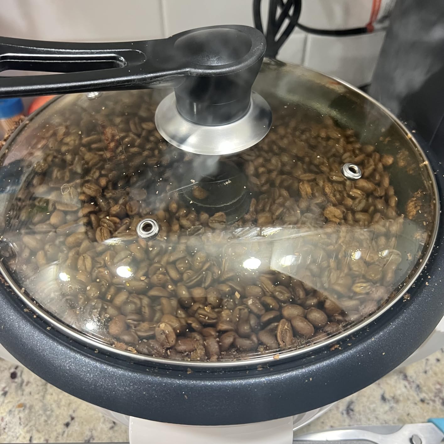 Coffee Roaster Machine for Home Use, 800g Capacity Electric Coffee Bean Roaster Machine with Timer 0-240℃ Non-Stick for Cafe Shop, Nut, Peanut, Black Bean, Soybeans 110V 1200W customer photo 1