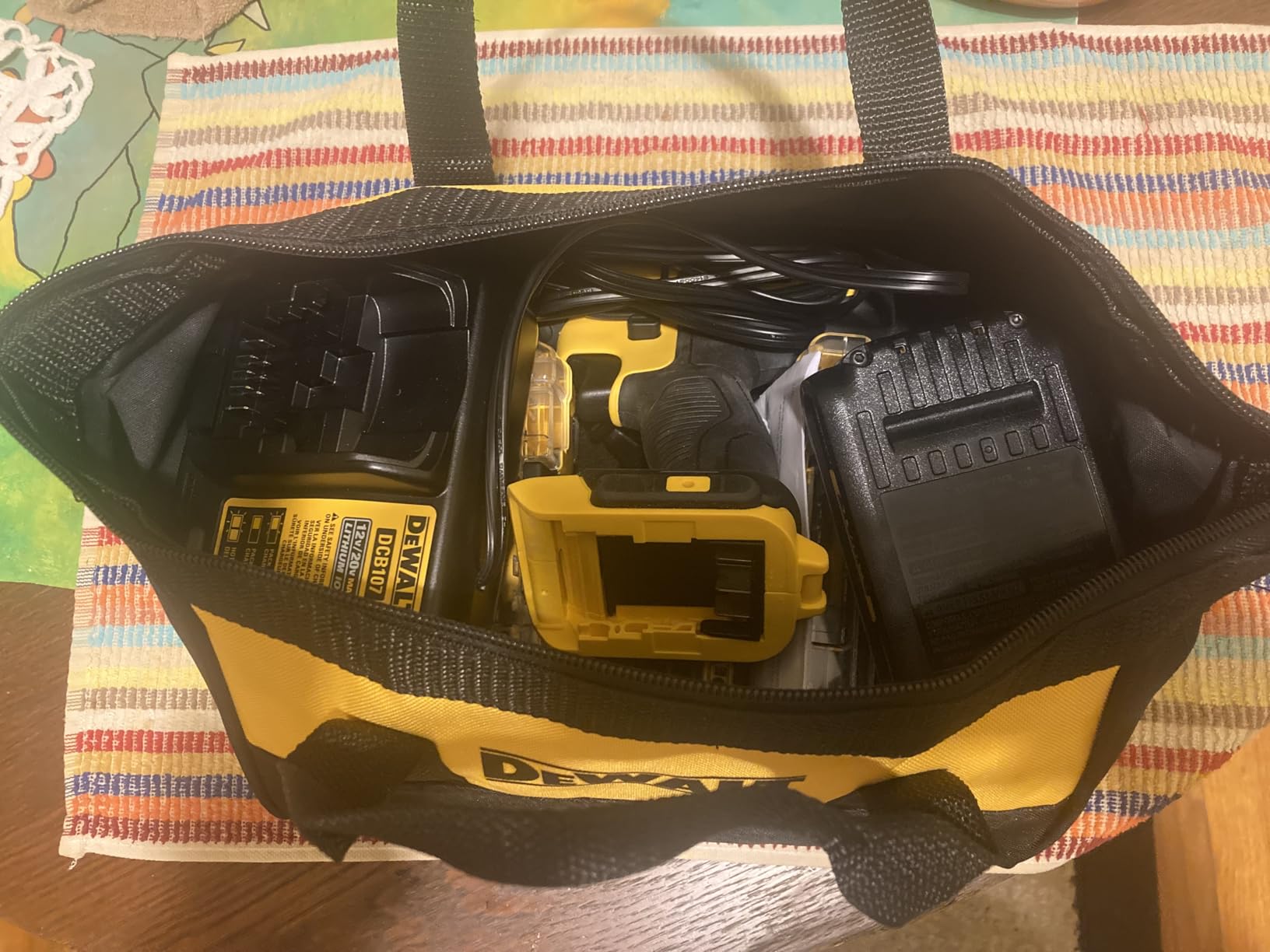 DEWALT 20V MAX* Cordless Drill/Driver Kit with Screwdriver/Drill Bit Set, 100-Piece (DCD771C2 & DWA2FTS100) customer photo 2