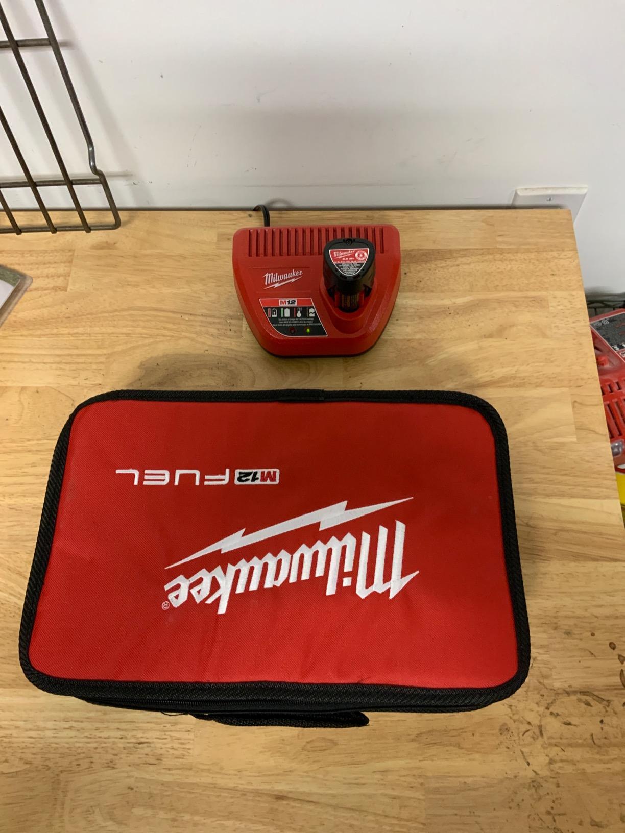 Milwaukee 2505-22 M12 Fuel Installation Drill/Driver Kit, Compact, Forward/Reverse Switch, Keyless Chuck, LED Light, Variable Speed customer photo 2
