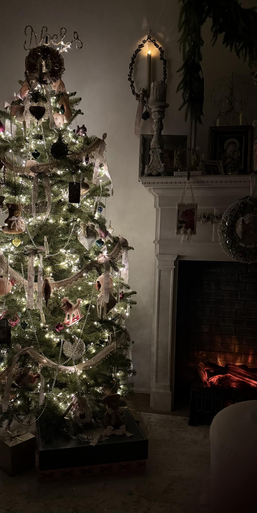 duraflame Electric Log Set 1,000 Sq Ft Infrared Heater, Faux Logs Insert with LED Flames for Existing Fireplaces, Crackling Sounds, Remote Control Included customer photo 1