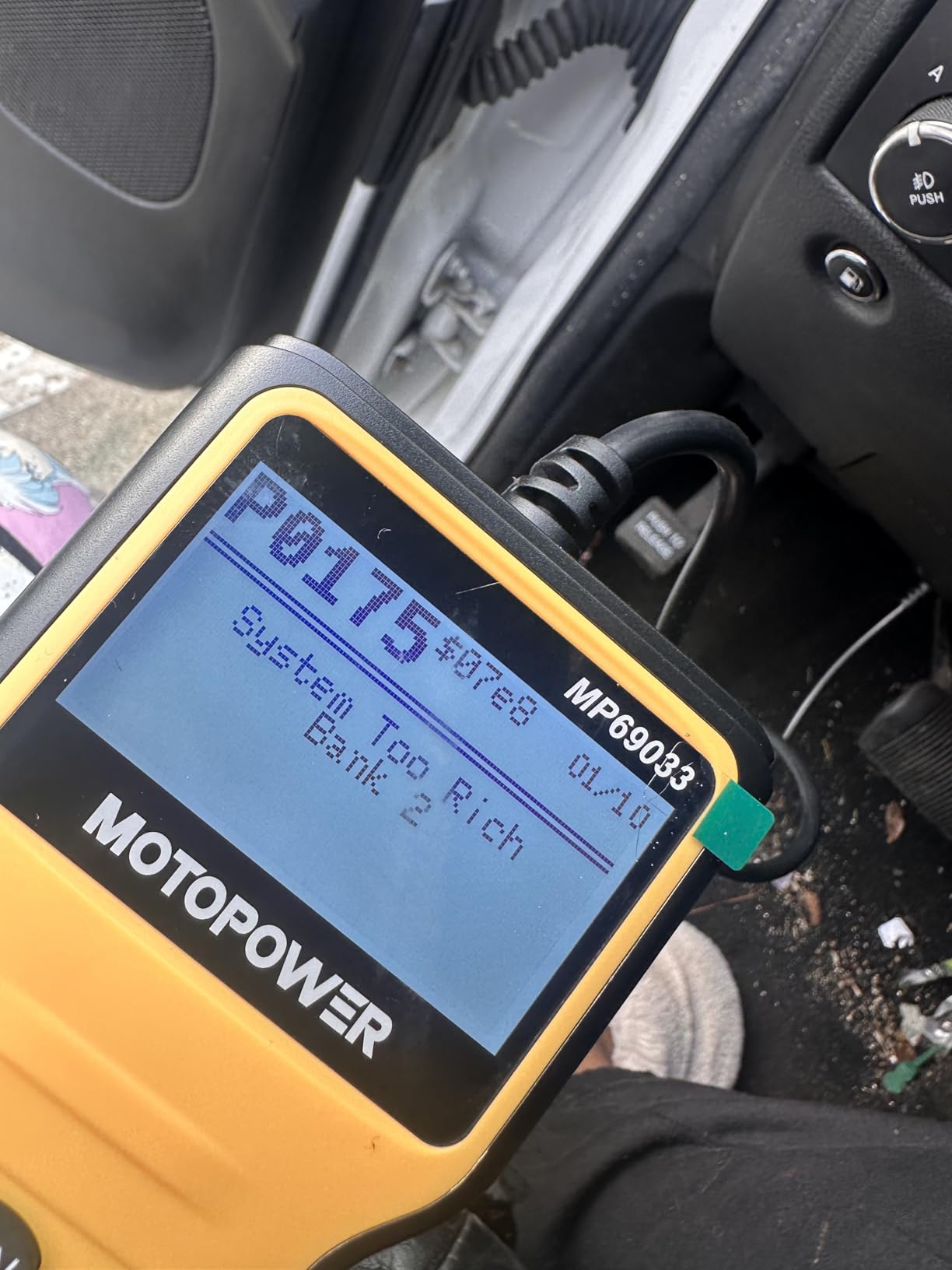 MOTOPOWER MP69033 Car OBD2 Scanner Code Reader Engine Fault Scanner CAN Diagnostic Scan Tool for All OBD II Protocol Cars Since 1996, Yellow customer photo 2