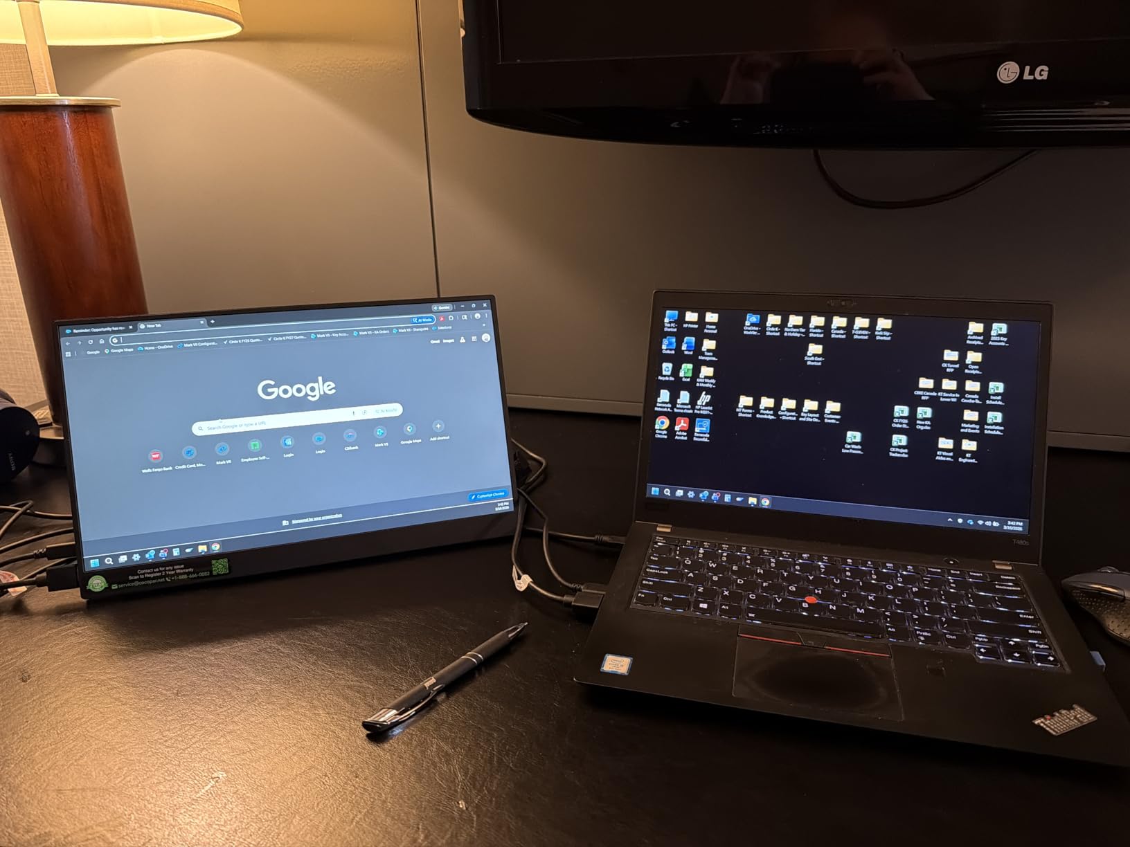 cocopar Portable Monitor 15.6 Inch 1080P FHD 60Hz 85% sRGB Travel Monitor with Speaker HDMI USB-C Second Screen for Laptop MacBook Surface PC Xbox PS4/5, VESA Mountable, with Cover Stand customer photo 2