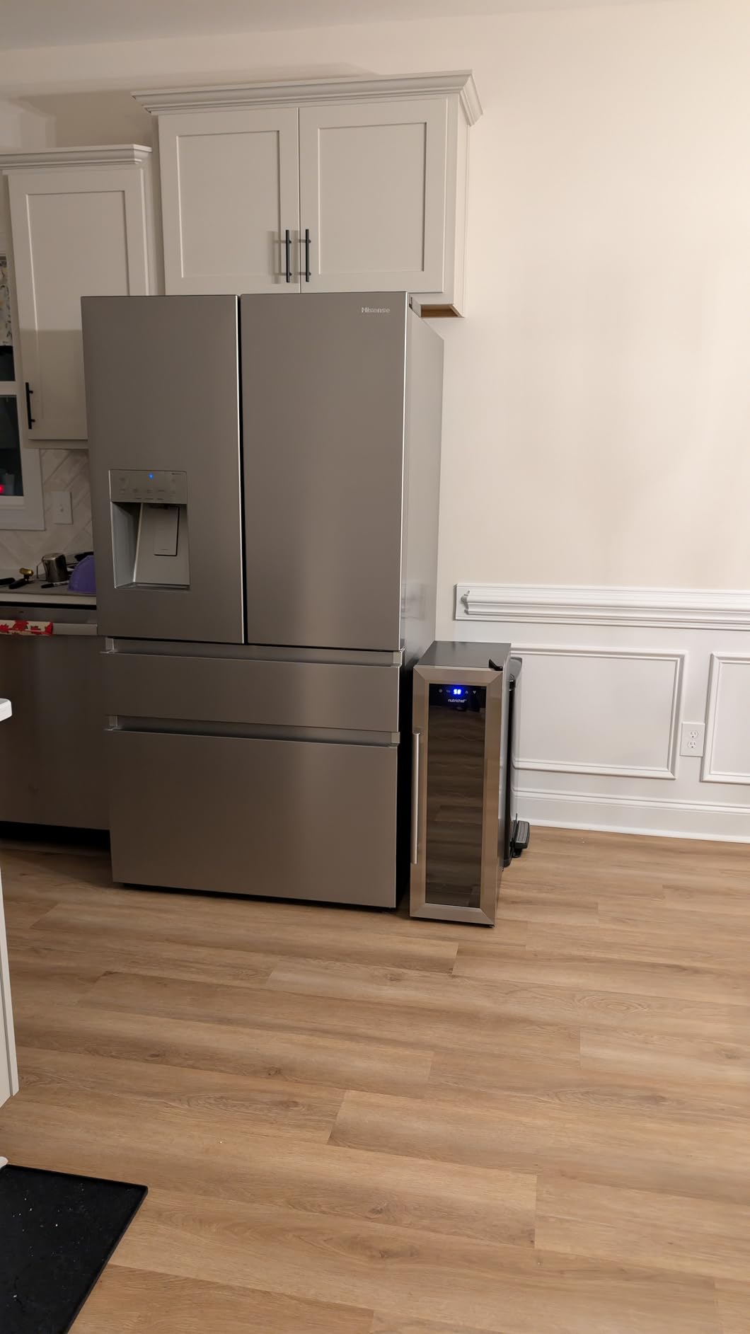 Nutrichef 12 Bottle Stainless Steel Slim Wine Fridge | Red & White Wine Chiller | Adjustable Temperature Control, Ultra Quiet Operation & Energy Efficient | Mini Wine Cooler Refrigerator customer photo 1