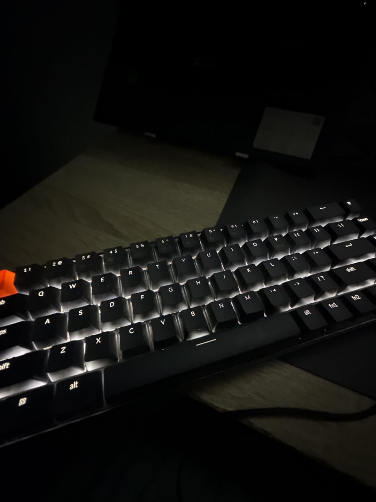 Keychron K6 Bluetooth 5.1 Wireless Mechanical Keyboard with Keychron K Pro Brown Switch/LED Backlit/Rechargeable Battery, 68 Keys Compact Keyboard Compatible with Mac Windows customer photo 1