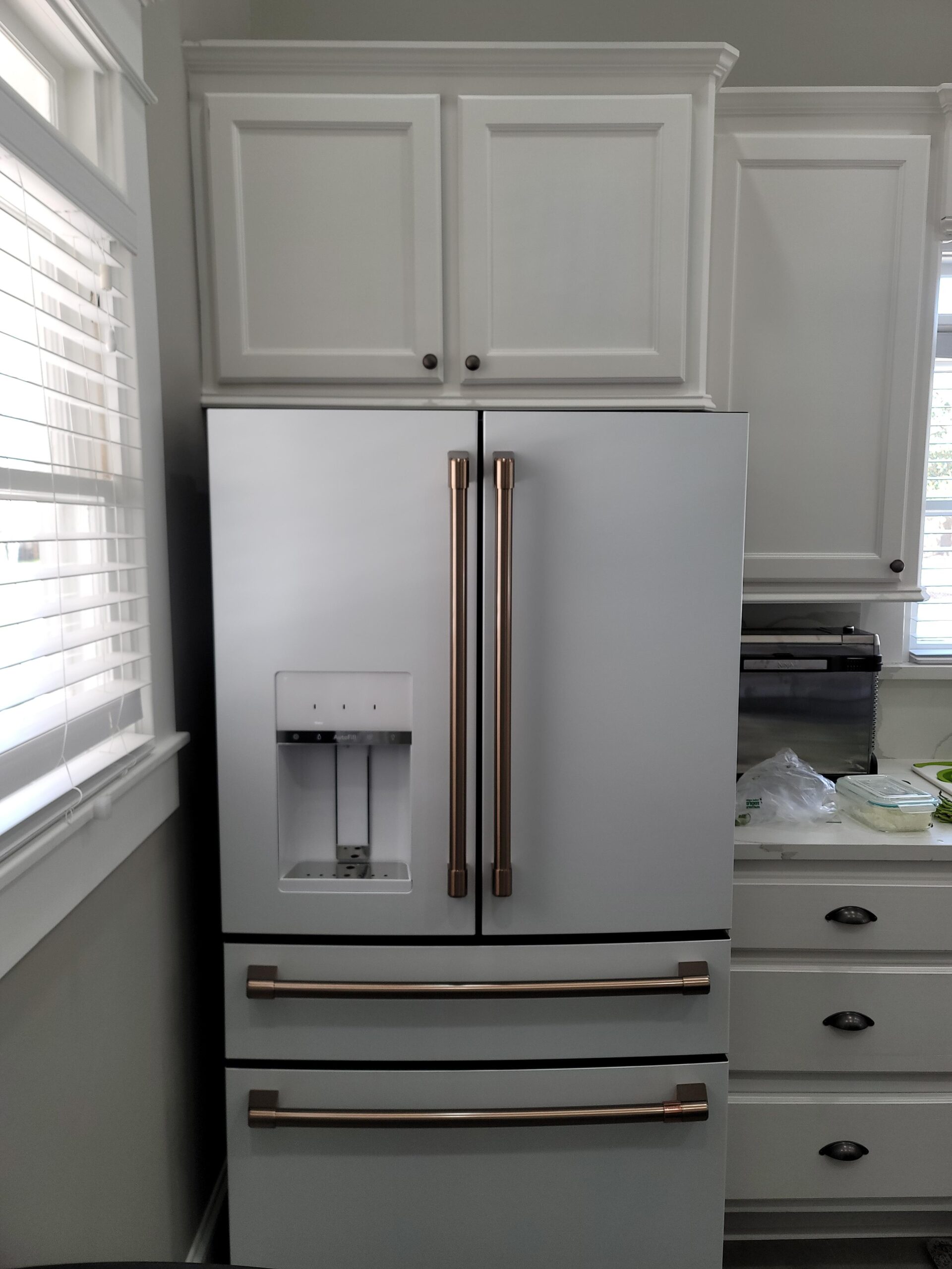 Cafe CVE28DP4NW2 27.8 cu. ft. Smart 4-Door French Door Refrigerator in Matte White, Fingerprint Resistant and ENERGY STAR customer photo 2