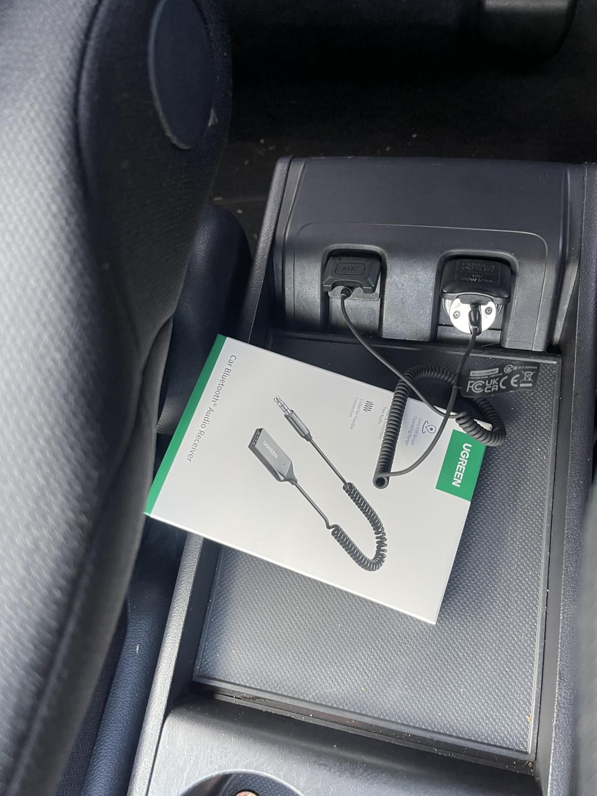 UGREEN Aux to Bluetooth 6.0 Adapter 3.5mm Bluetooth Receiver for Car USB 2.0 to 3.5mm Jack Kit with Built-in Microphone Aux Input for Hands-Free Calls Compatible with Car Speaker and Home Audio customer photo 1