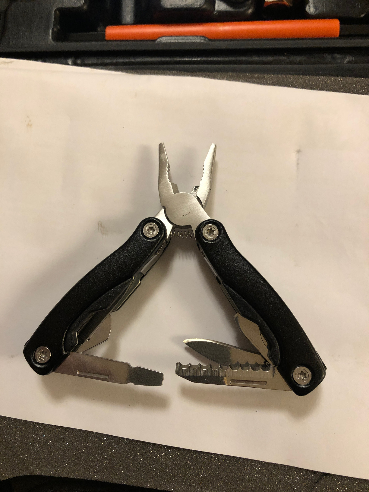 YBEKI Professional Bike Repair Tool Kit with Hard Case - Complete Maintenance Set for Mountain & Road Bikes, Includes Ratchet, Chain Tool, Crank Puller, Tire Bead Breaker, Multi-purpose Pliers customer photo 1