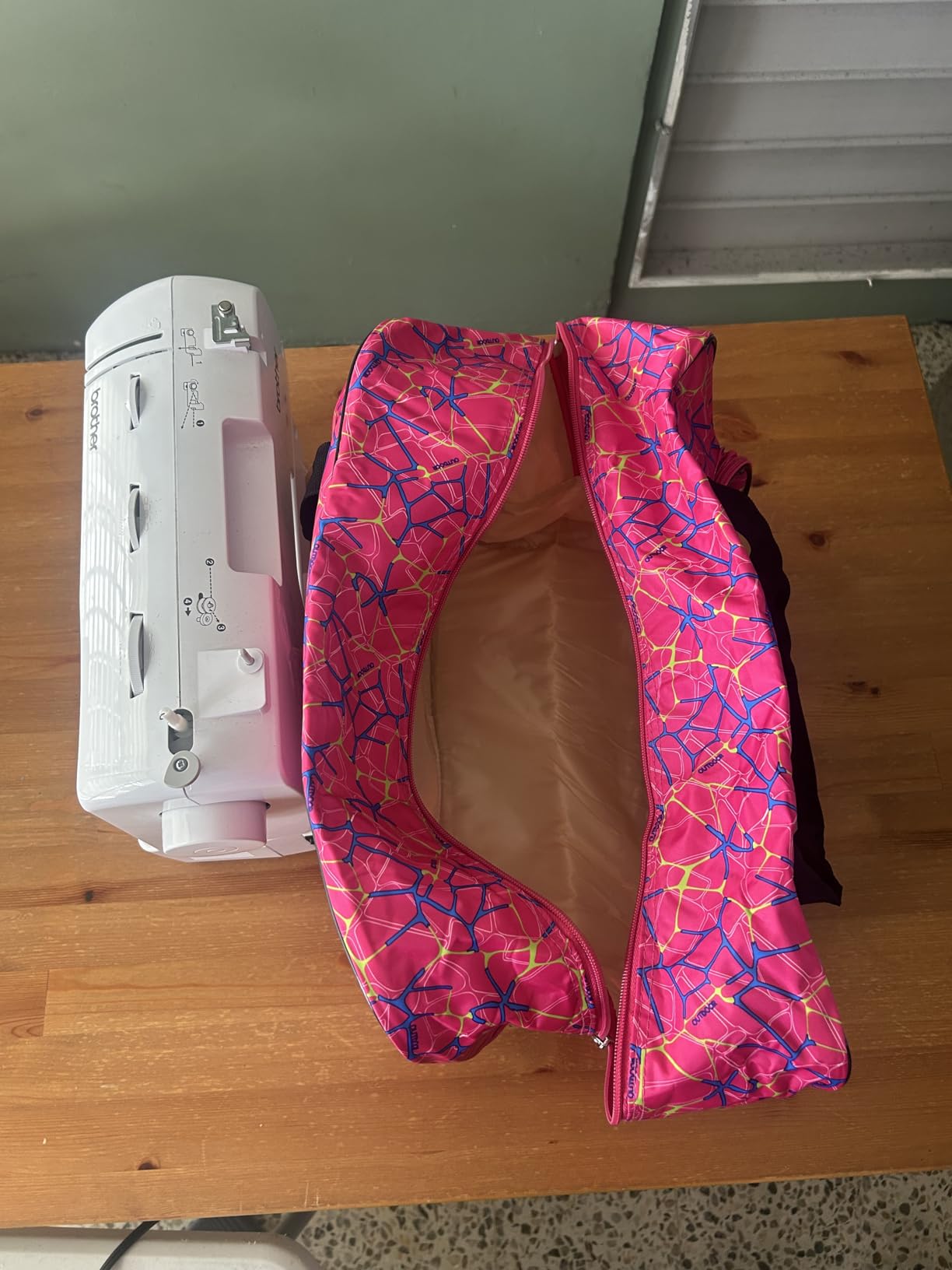 TLBTEK Black Sewing Machine Carrying Case, Universal Canvas Carry Tote Bag, Portable Padded Storage Dust Cover with Pockets for Sewing Machine customer photo 2