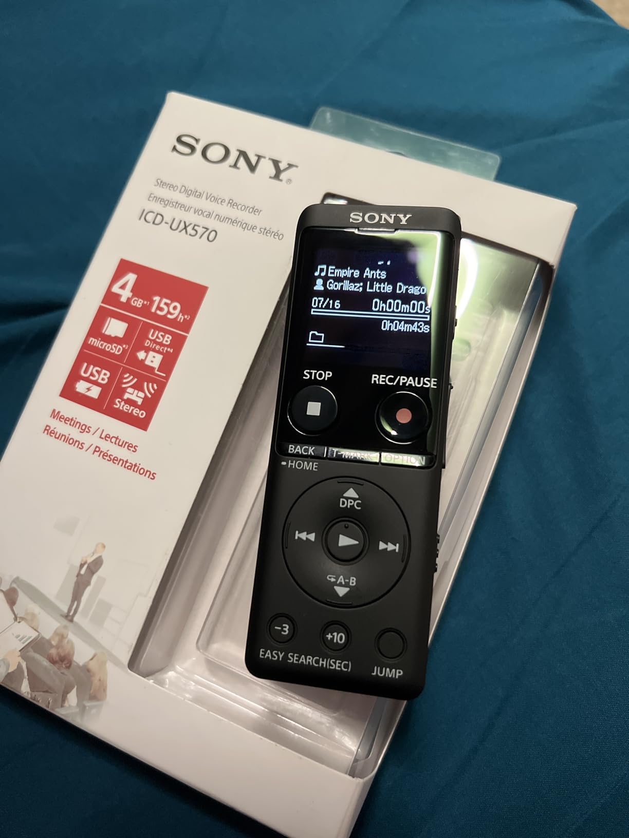 Sony ICD-UX570 Digital Voice Recorder, ICDUX570BLK, usb customer photo 1