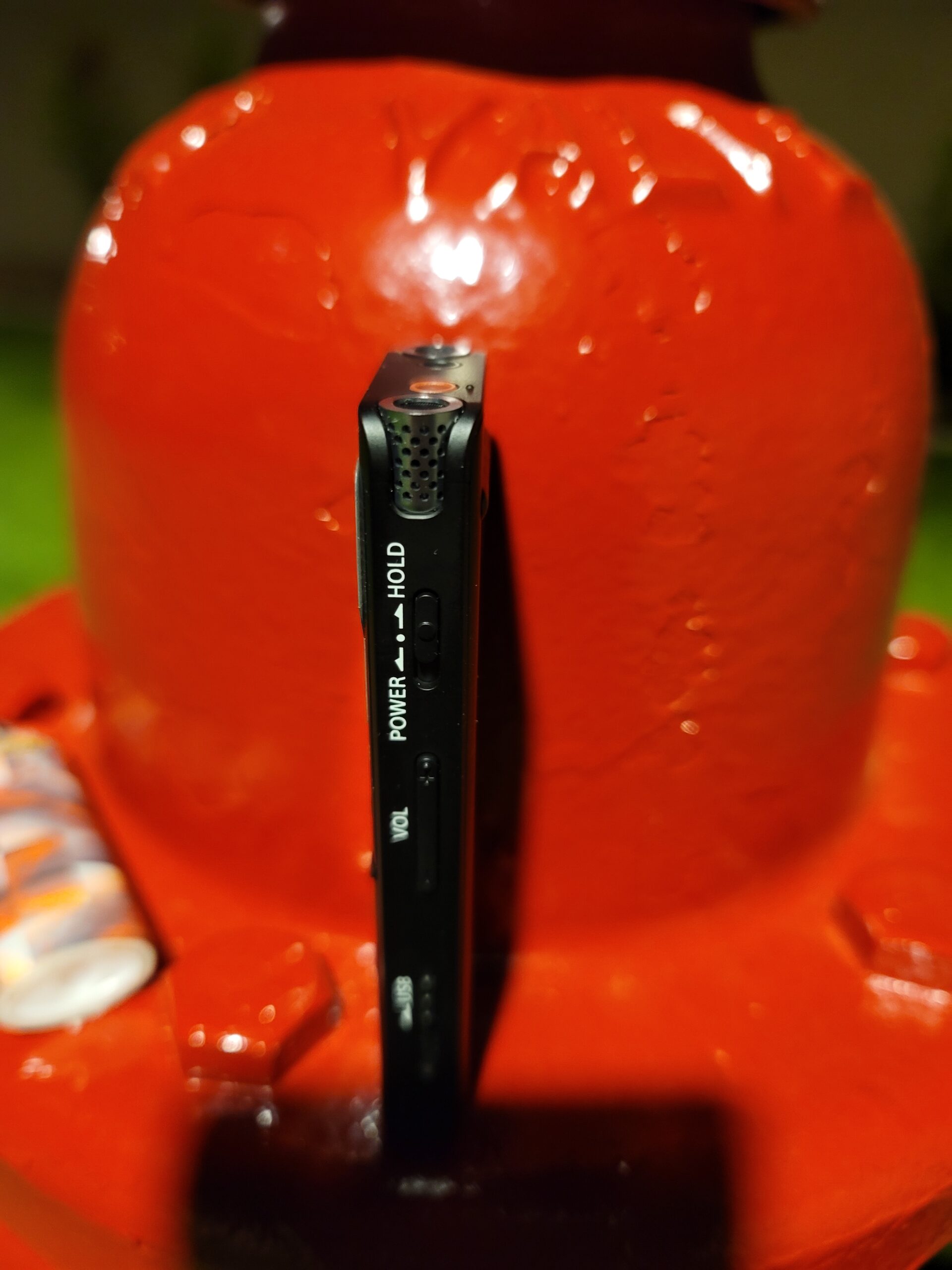 Sony ICD-UX570 Digital Voice Recorder, ICDUX570BLK, USB customer photo 2