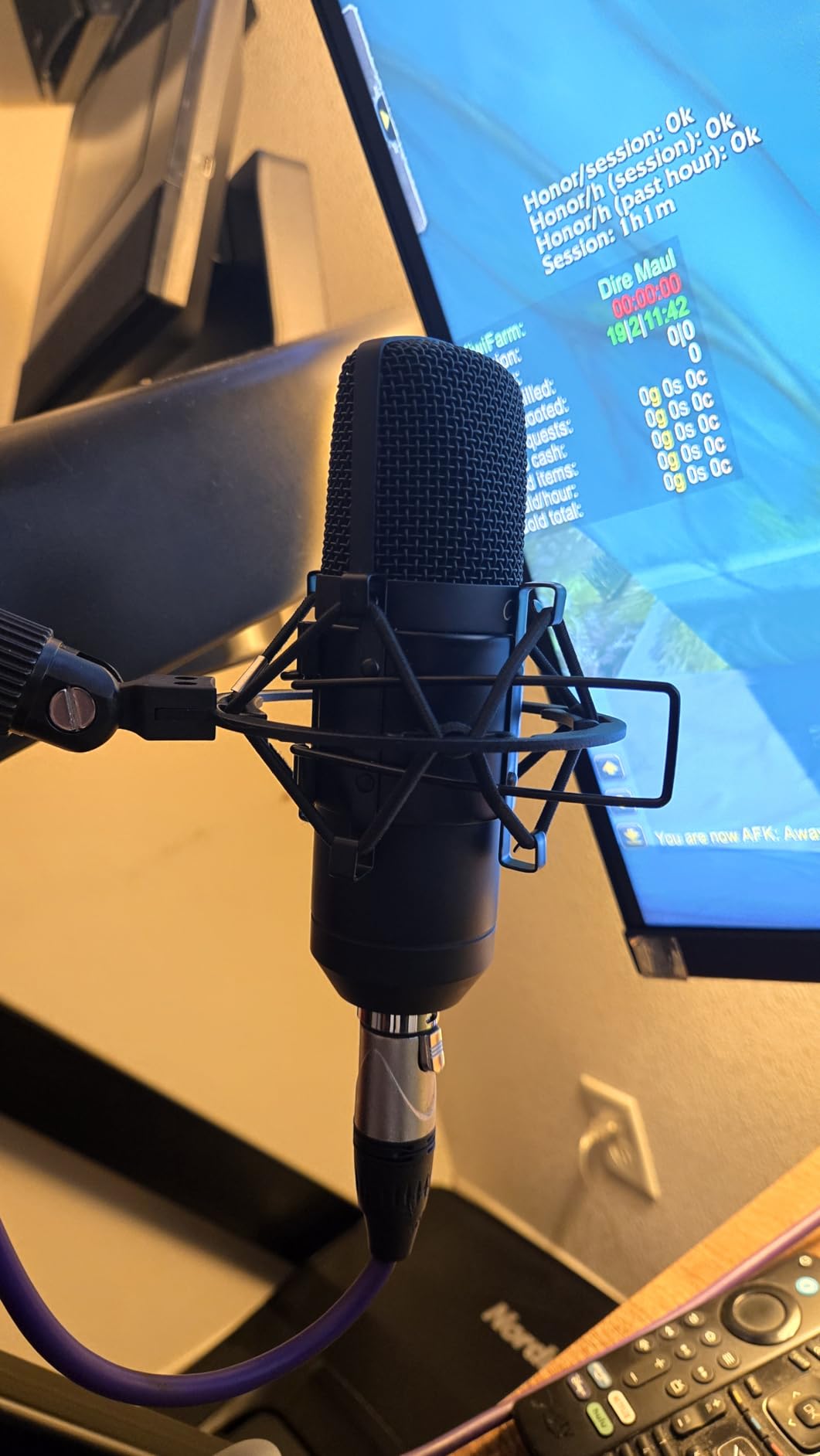 Mackie EM-Series, Large-Diaphragm Condenser Microphone (EM-91C) customer photo 2