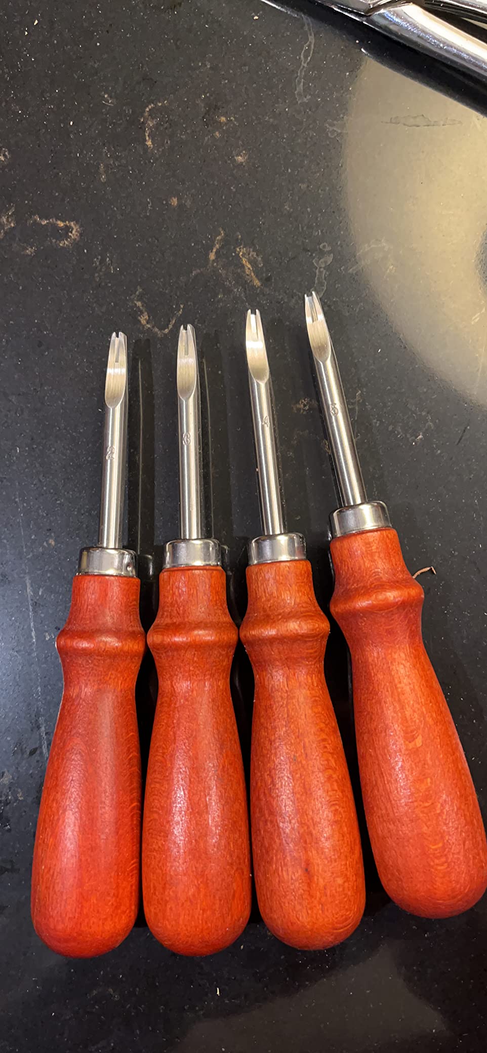 Mudder 8 Pieces Edge Leather Beveler Cutting and Edge Skiving DIY Craft Tool, Hand Leather Grooving Tool for Crafting Work (1.5 mm, 1.2 mm, 1.0 mm, 0.8 mm) customer photo 2