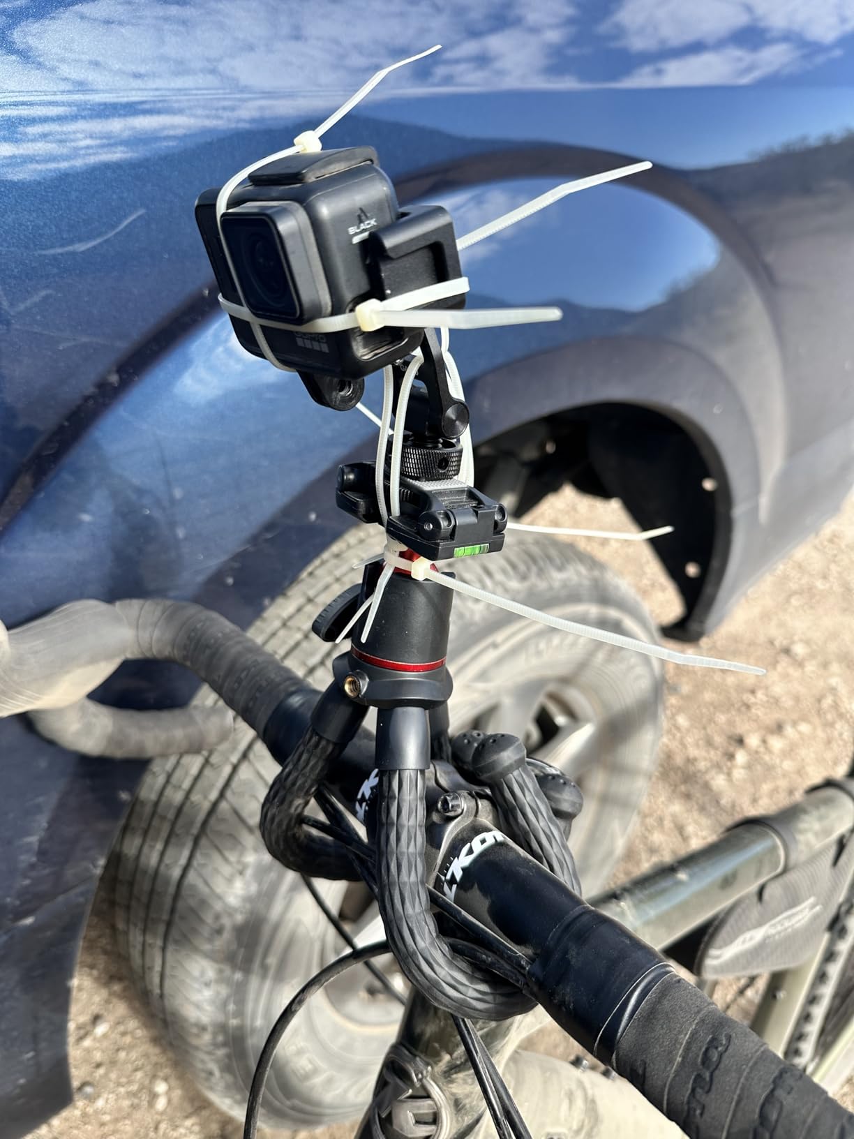 ULANZI Camera Tripod, Mini Flexible Stand w Hidden Phone Holder w Cold Shoe Mount, 1/4'' Screw f Magic Arm, Universal f iPhone 17 16 15 14 Pro Max XS Max X Samsung Canon Nikon Sony DJ Pocket 3 Cameras customer photo 1