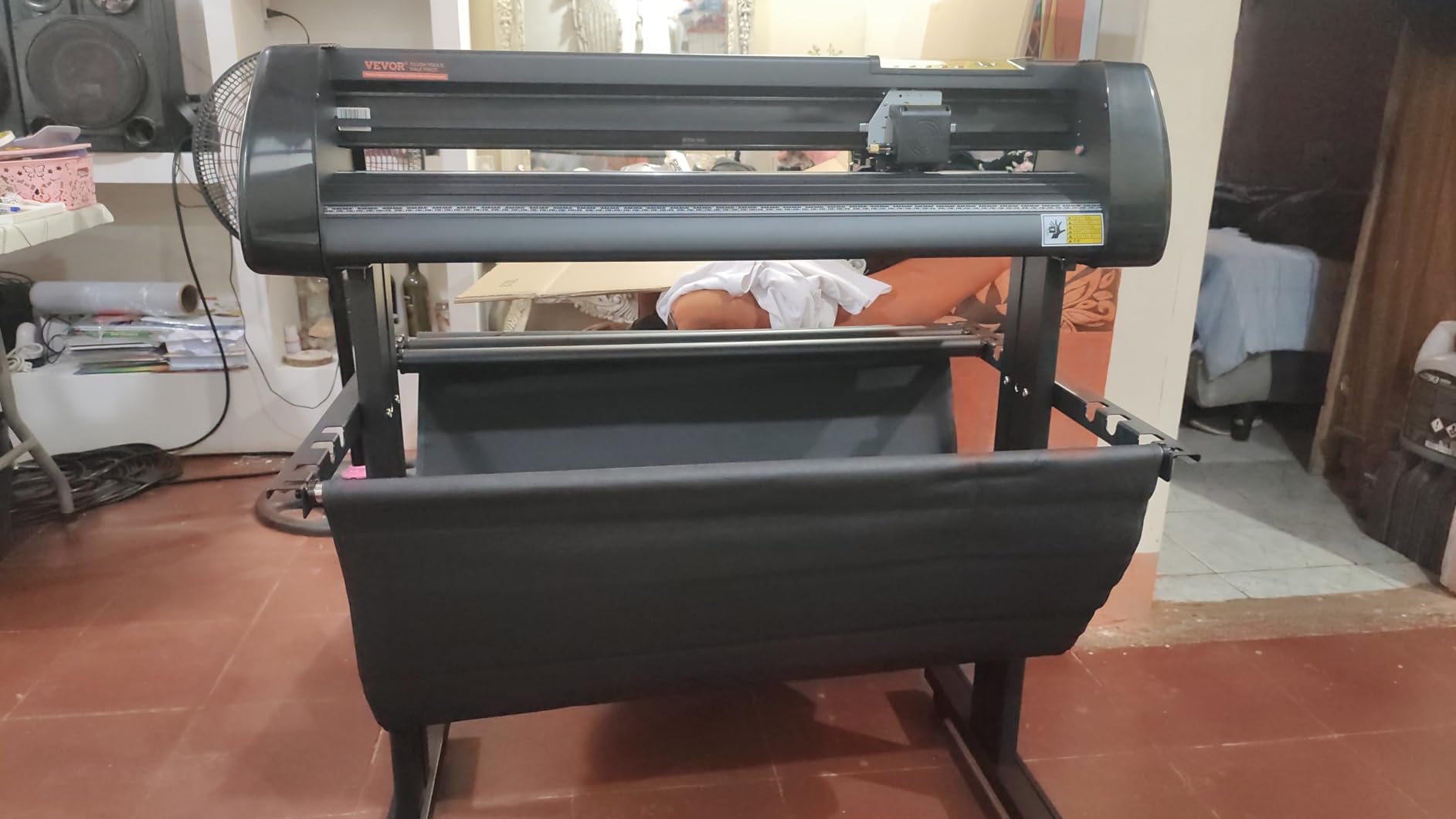 VEVOR Vinyl Cutter 34 Inch Bundle, Vinyl Cutter Machine Manual Vinyl Plotter Cutter with Signmaster Software for Design and Cut customer photo 1