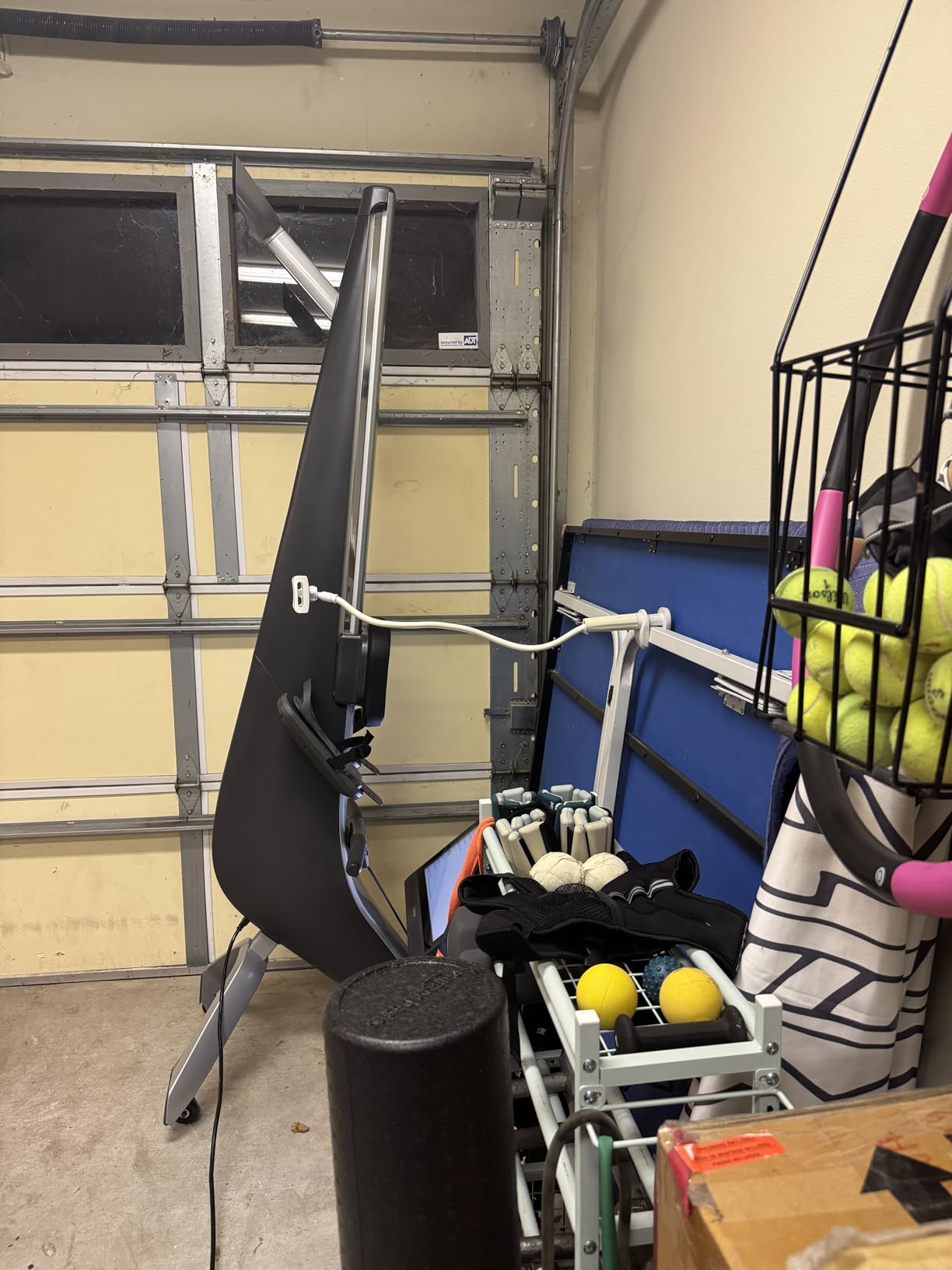 Hydrow Origin Rowing Machine with Immersive 22